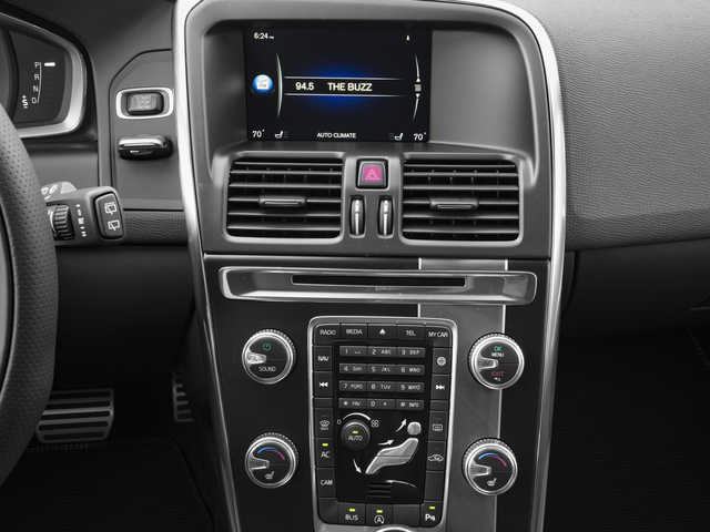 2016 Volvo XC60 T6 Drive-E R-Design