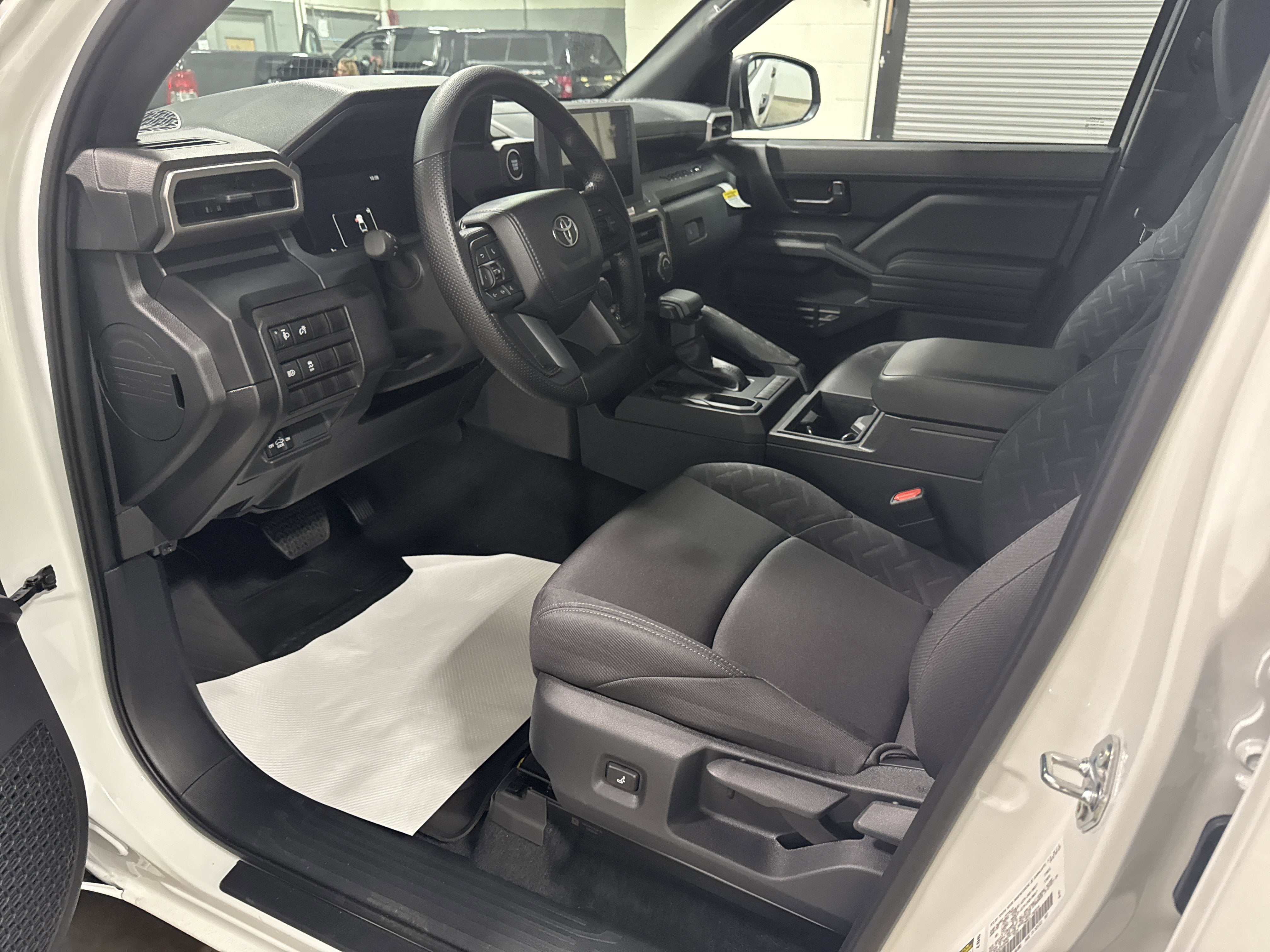 2025 Toyota Tacoma SR