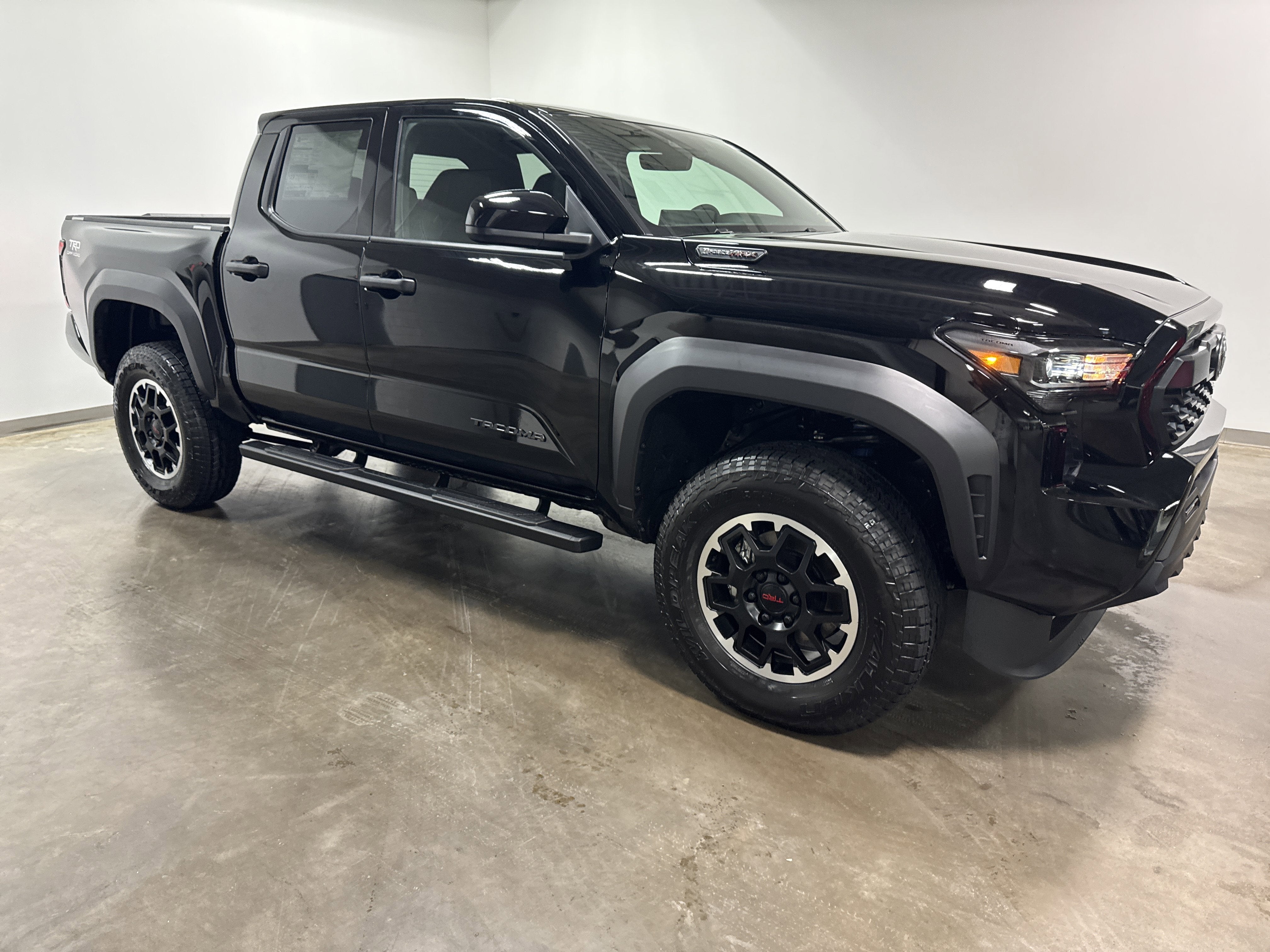 2025 Toyota Tacoma i-FORCE MAX TRD Off-Road i-FORCE MAX