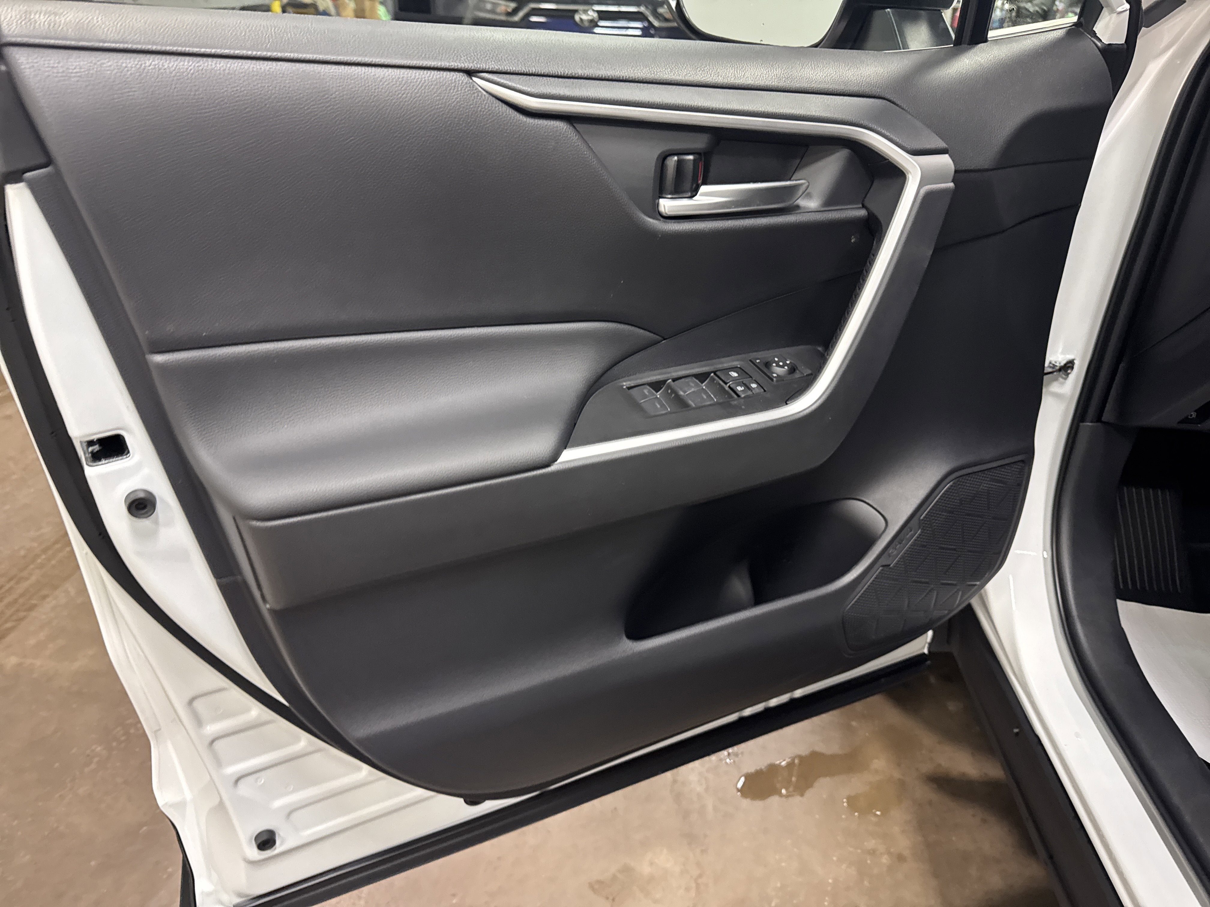 2025 Toyota RAV4 Hybrid Hybrid XLE