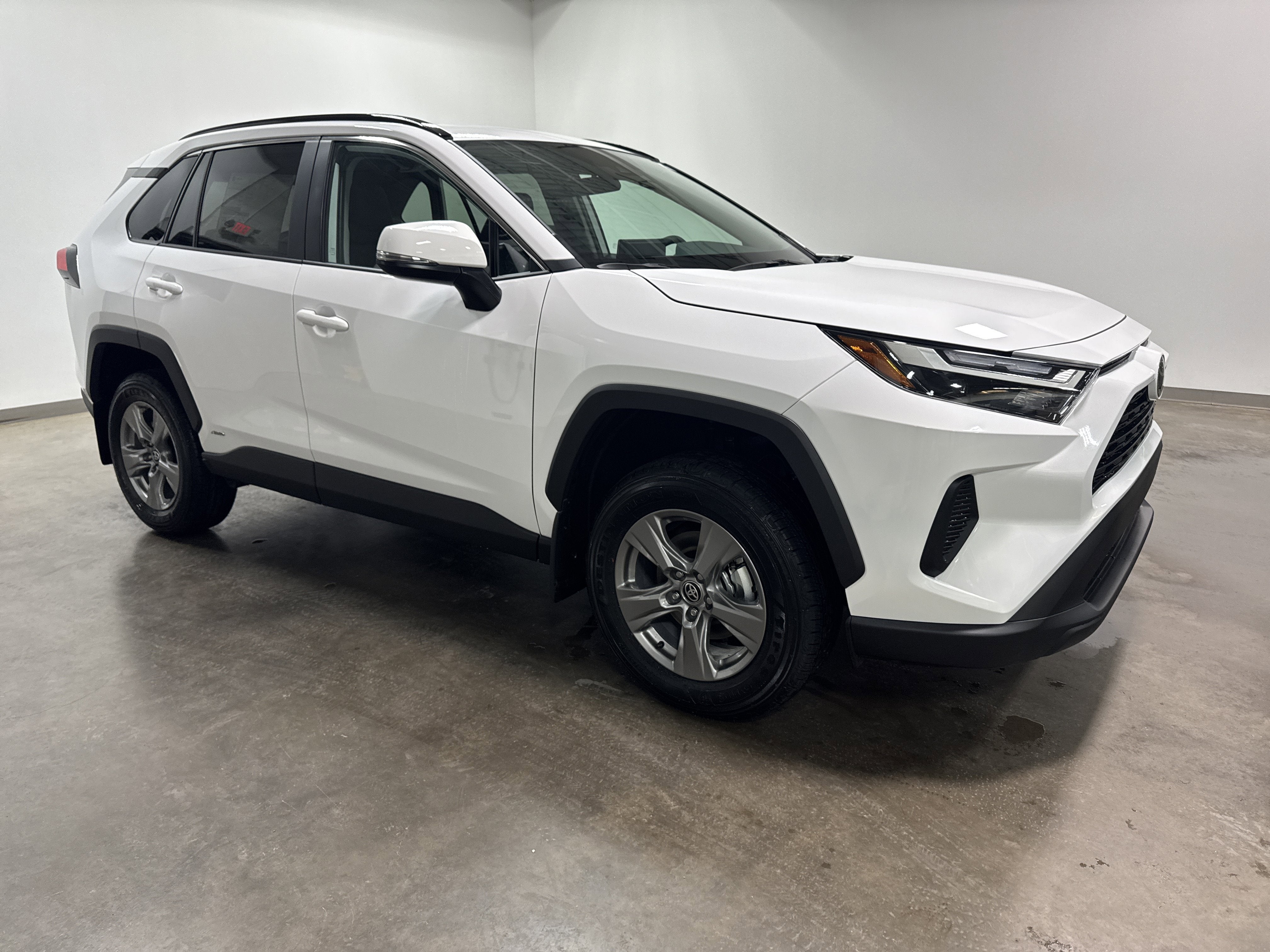 2025 Toyota RAV4 Hybrid Hybrid XLE