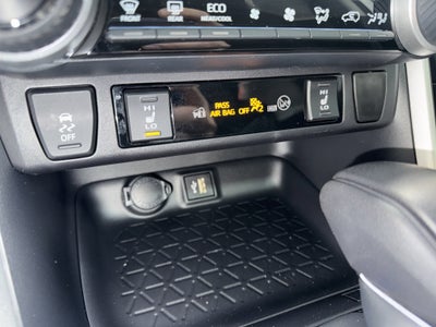 2025 Toyota RAV4 Hybrid Hybrid XLE