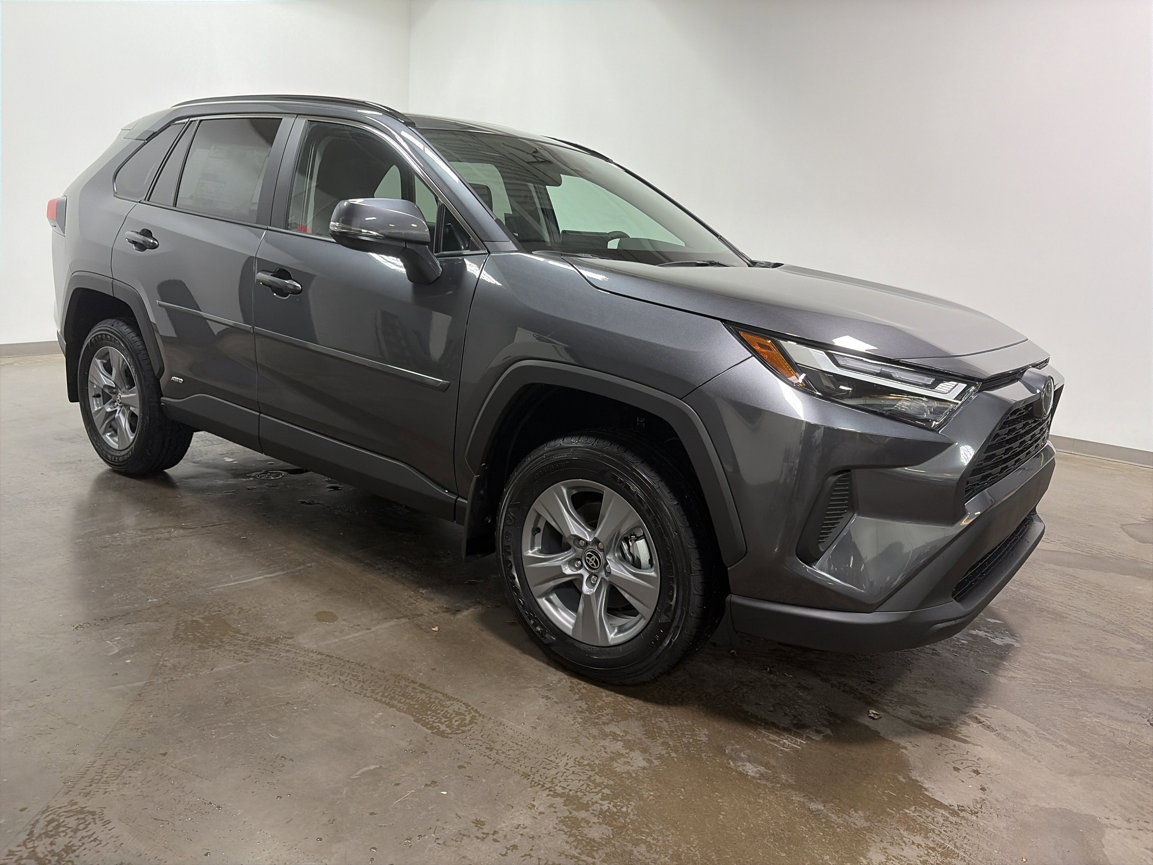 2025 Toyota RAV4 Hybrid Hybrid XLE