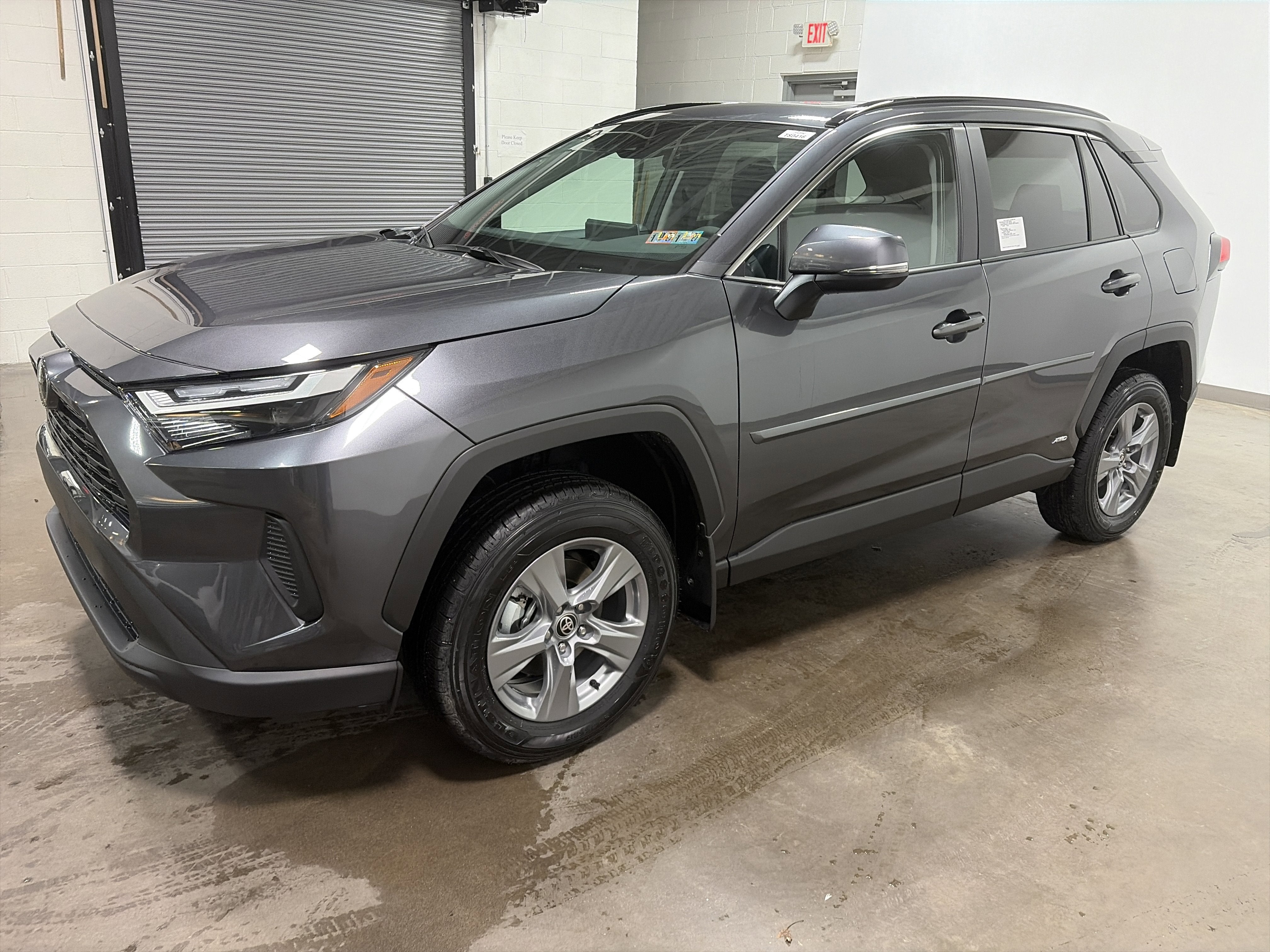 2025 Toyota RAV4 Hybrid Hybrid XLE