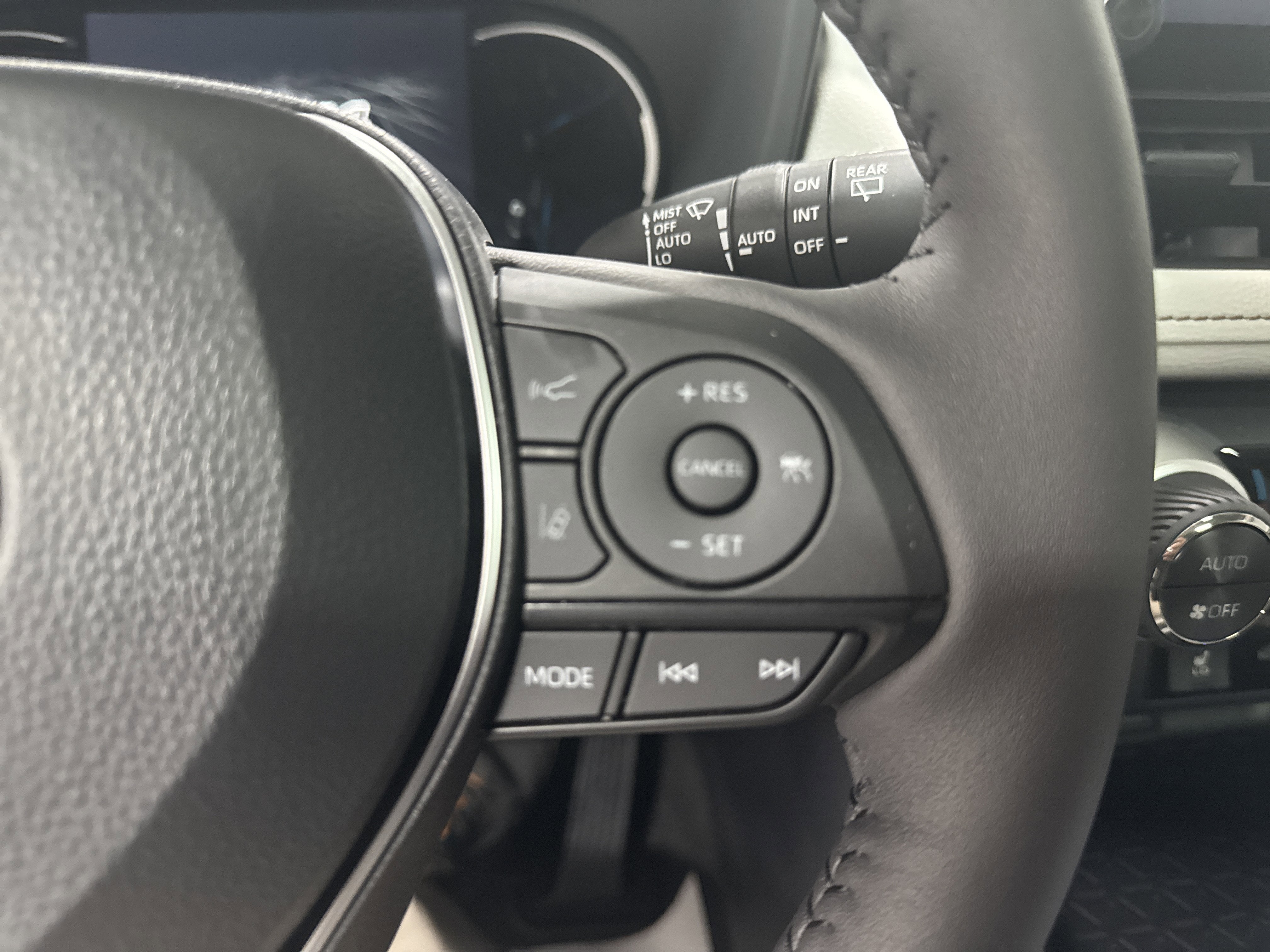 2025 Toyota RAV4 Hybrid Hybrid XLE