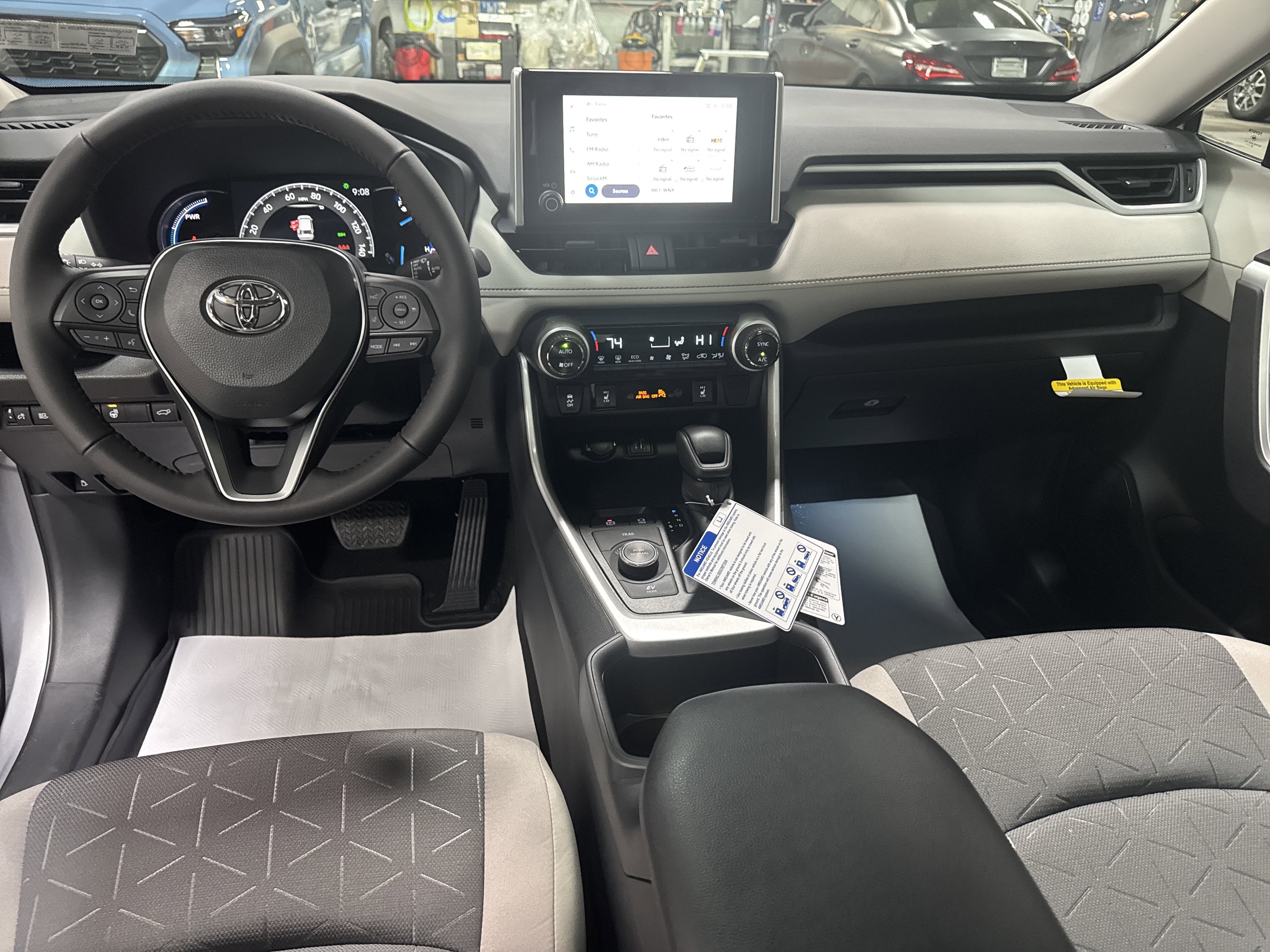 2025 Toyota RAV4 Hybrid Hybrid XLE
