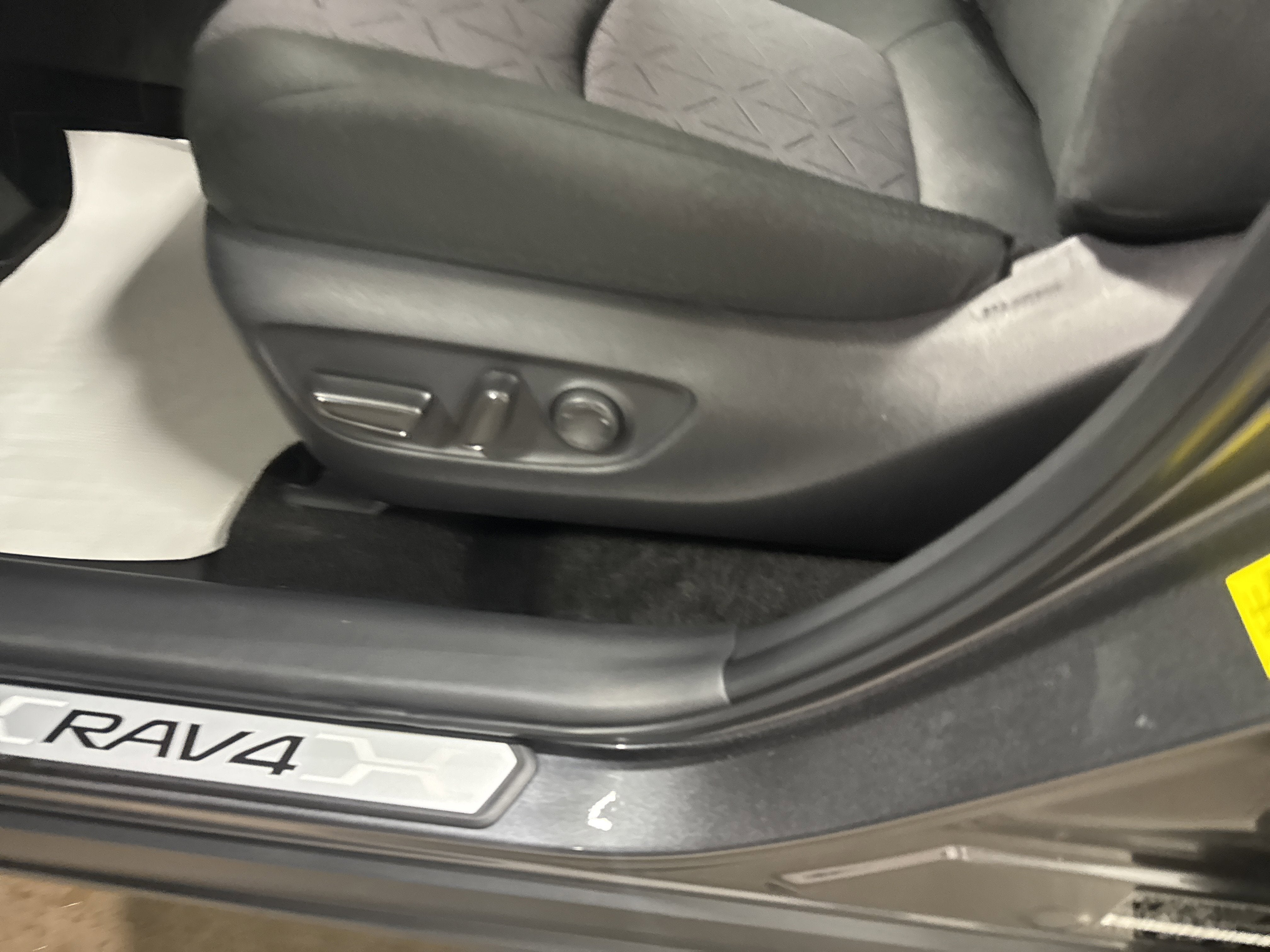 2025 Toyota RAV4 Hybrid Hybrid XLE