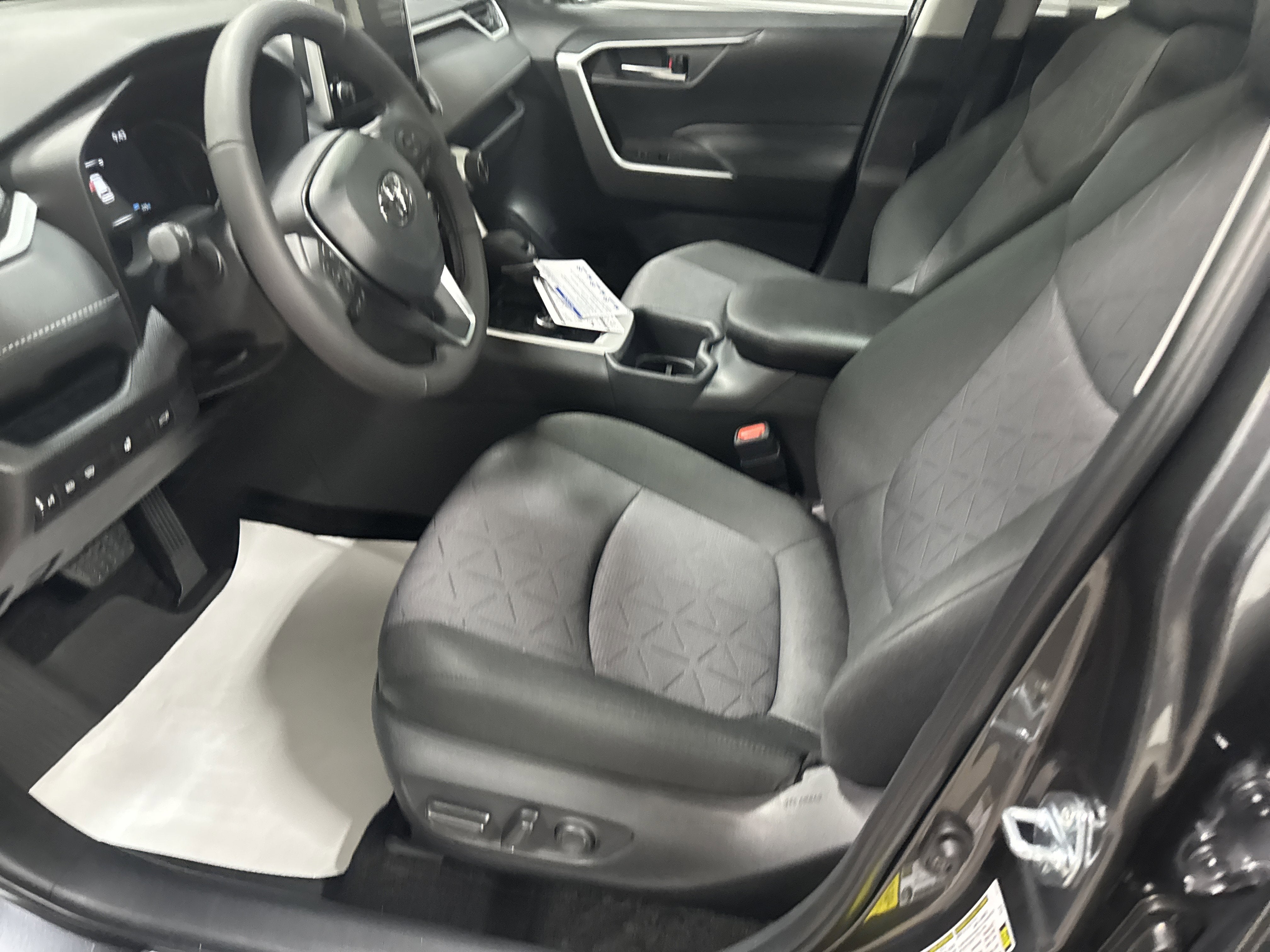 2025 Toyota RAV4 Hybrid Hybrid XLE