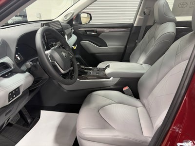 2026 Toyota Highlander Hybrid Hybrid Platinum