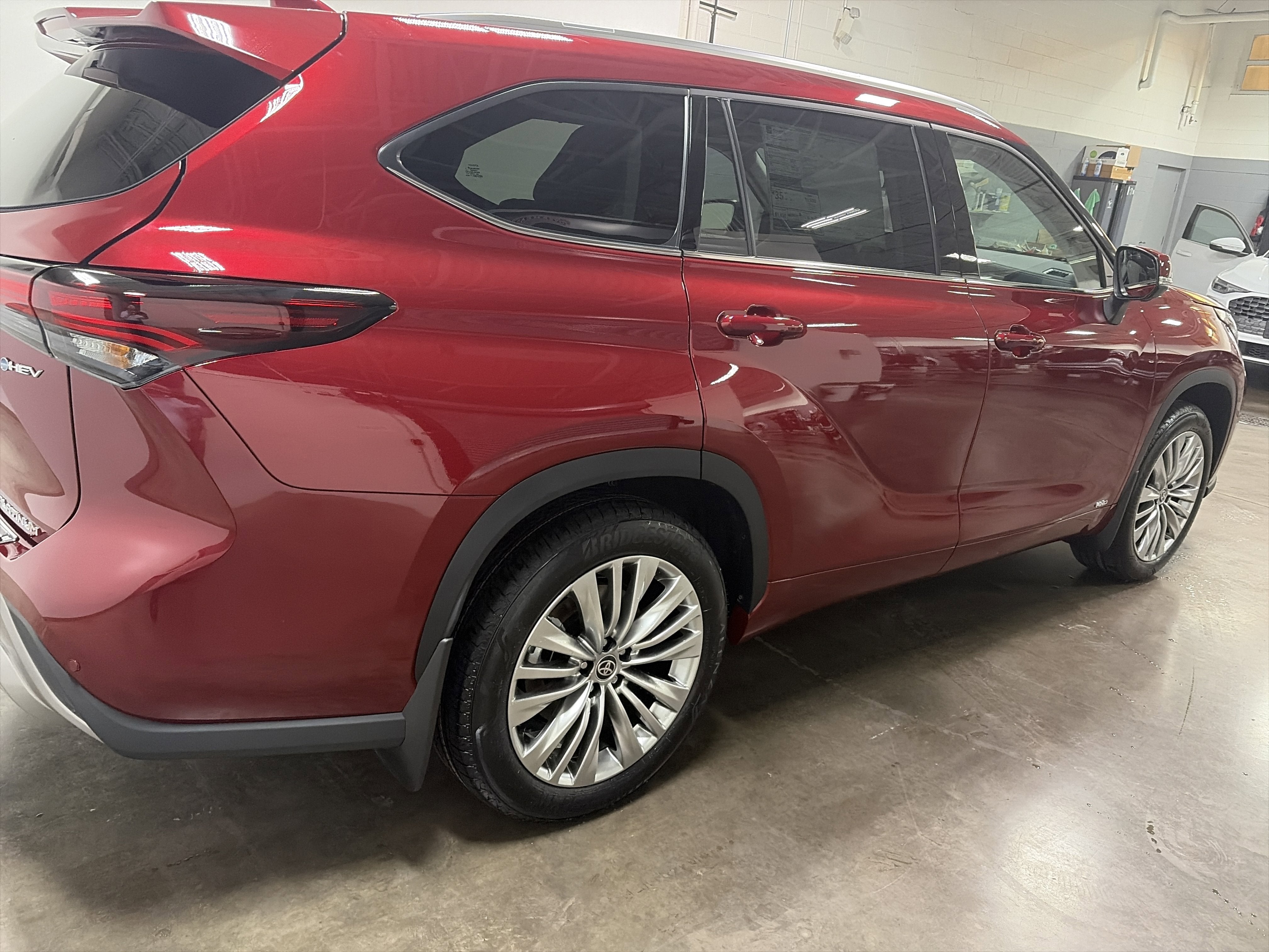 2026 Toyota Highlander Hybrid Hybrid Platinum