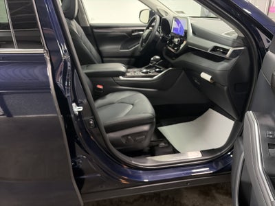 2026 Toyota Highlander Hybrid Hybrid Platinum