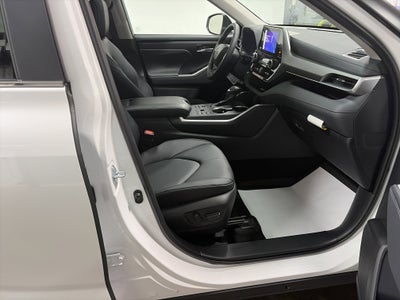 2026 Toyota Highlander XLE