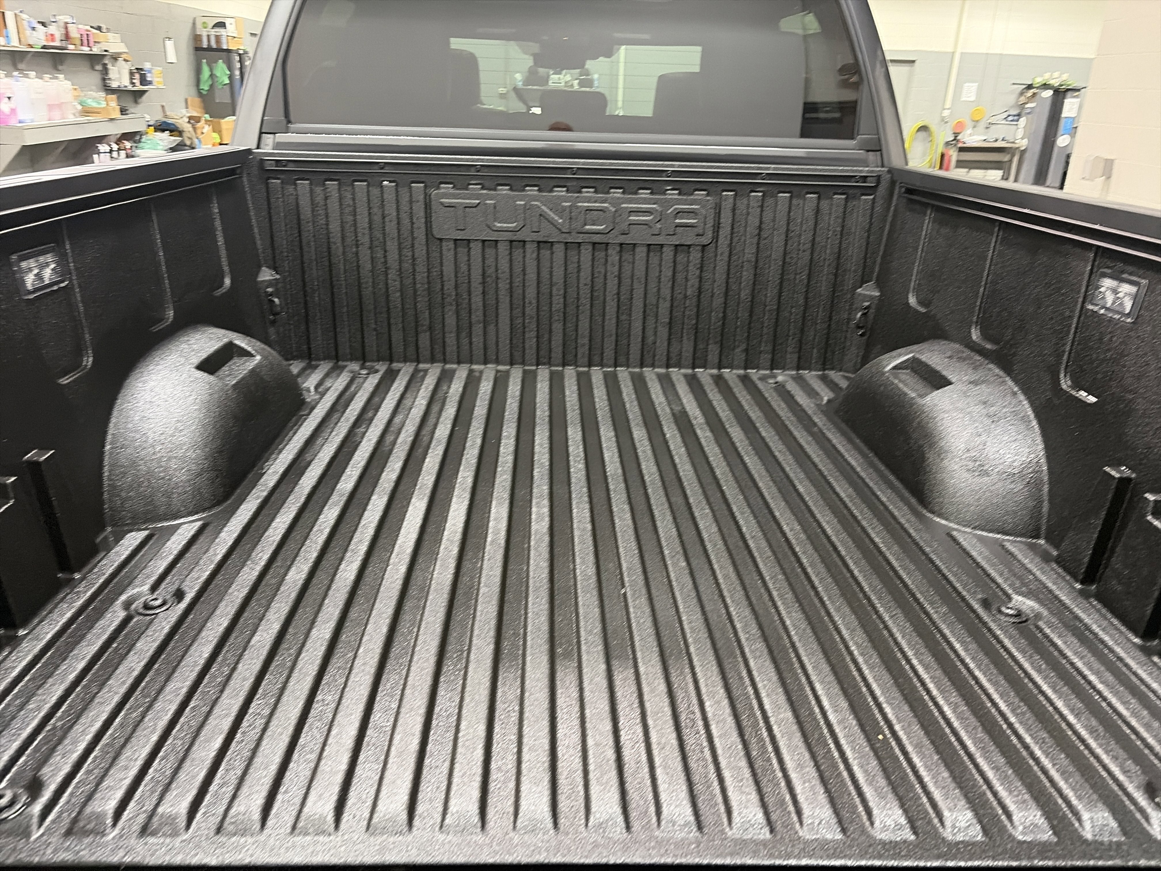 2026 Toyota Tundra i-FORCE MAX Platinum i-FORCE MAX