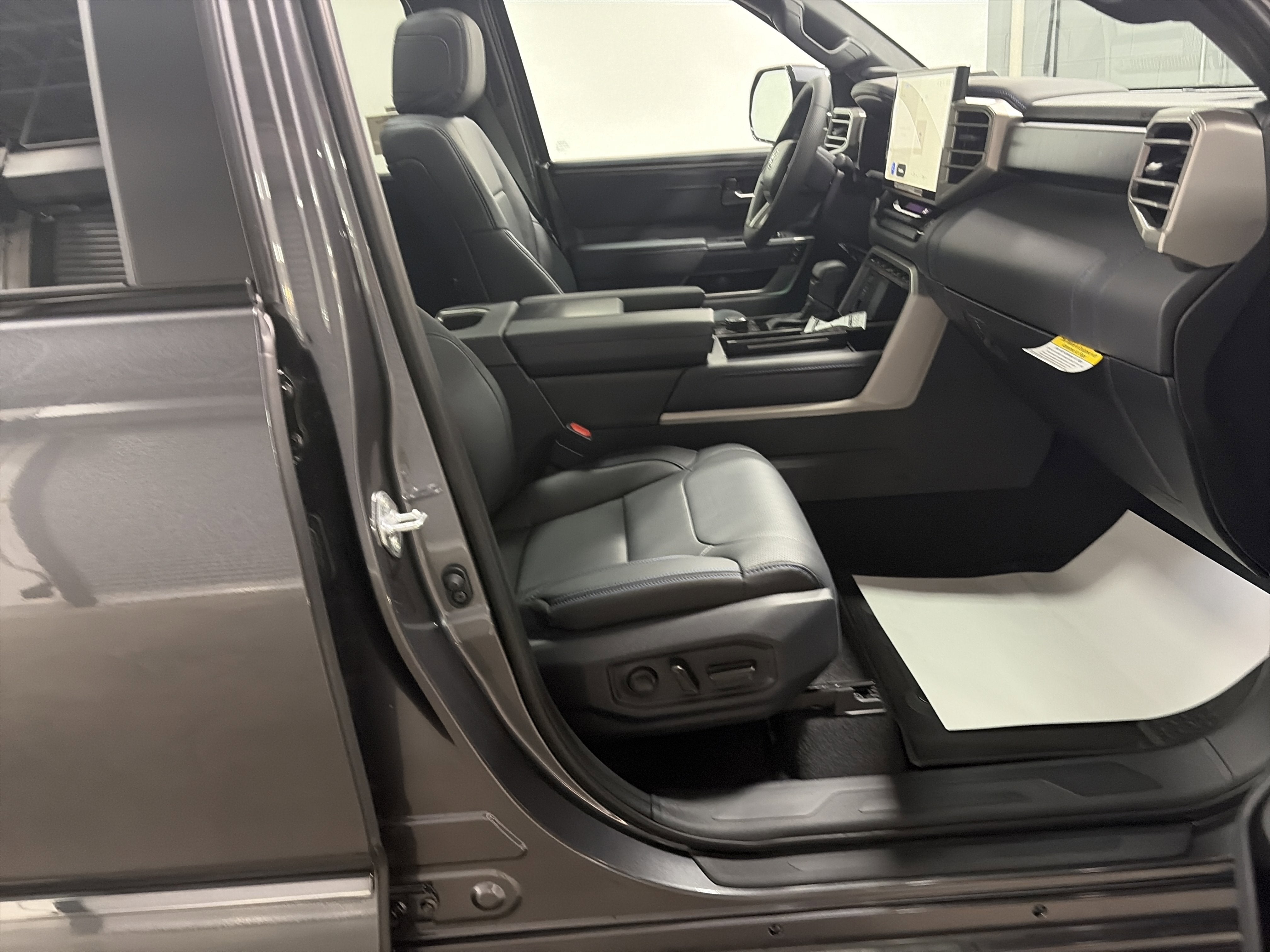 2026 Toyota Tundra i-FORCE MAX Platinum i-FORCE MAX