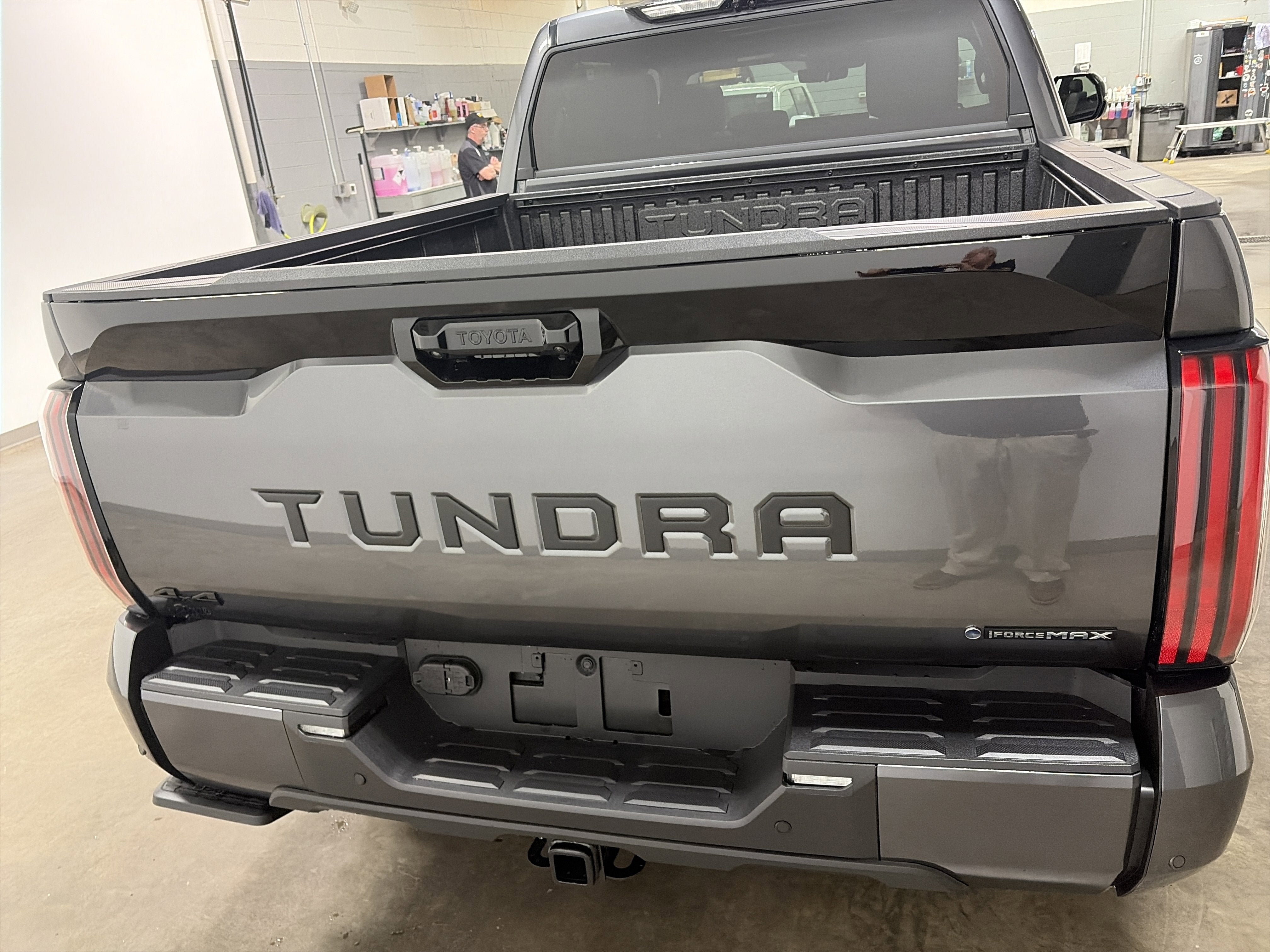 2026 Toyota Tundra i-FORCE MAX Platinum i-FORCE MAX