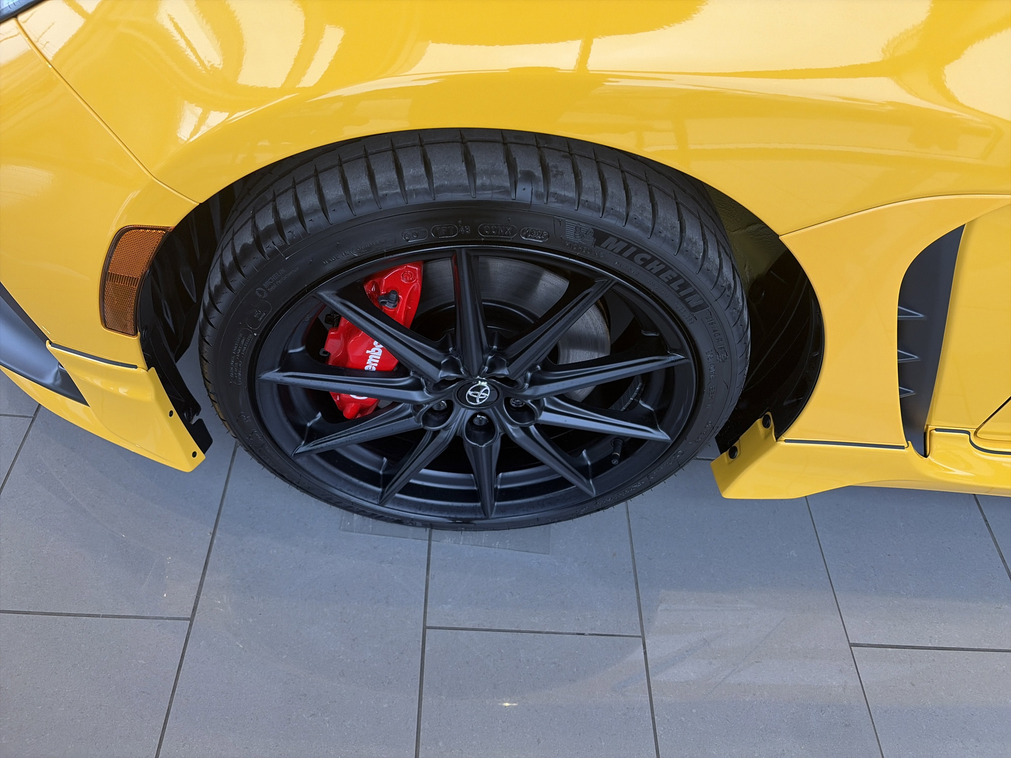 2026 Toyota GR86 GR86 Yuzu Edition