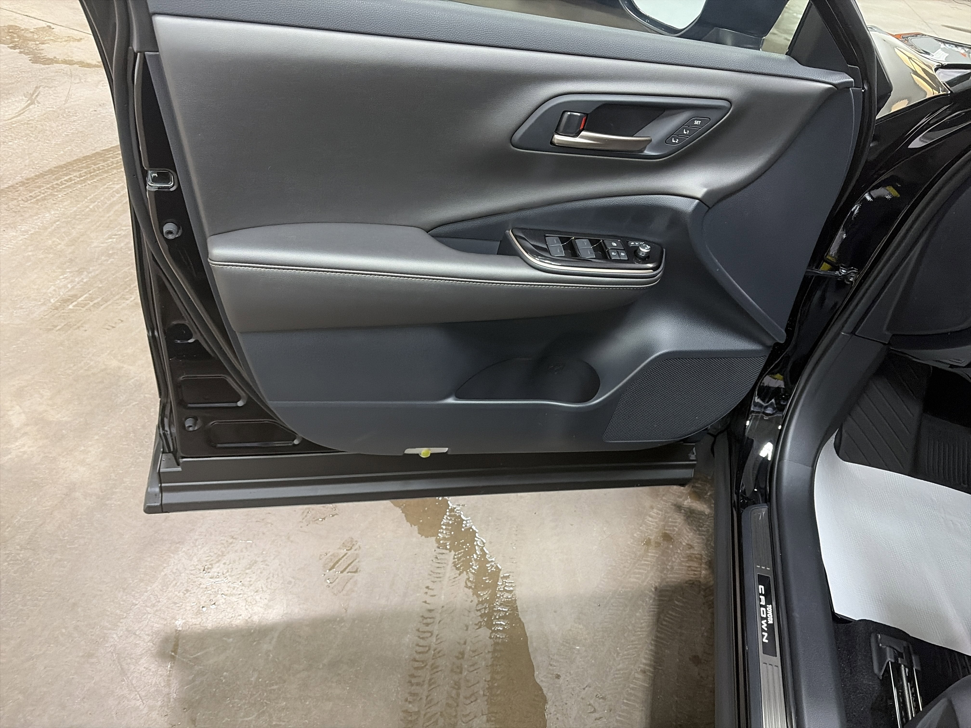 2026 Toyota Toyota Crown Nightshade