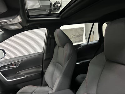 2025 Toyota RAV4 Plug-in Hybrid SE