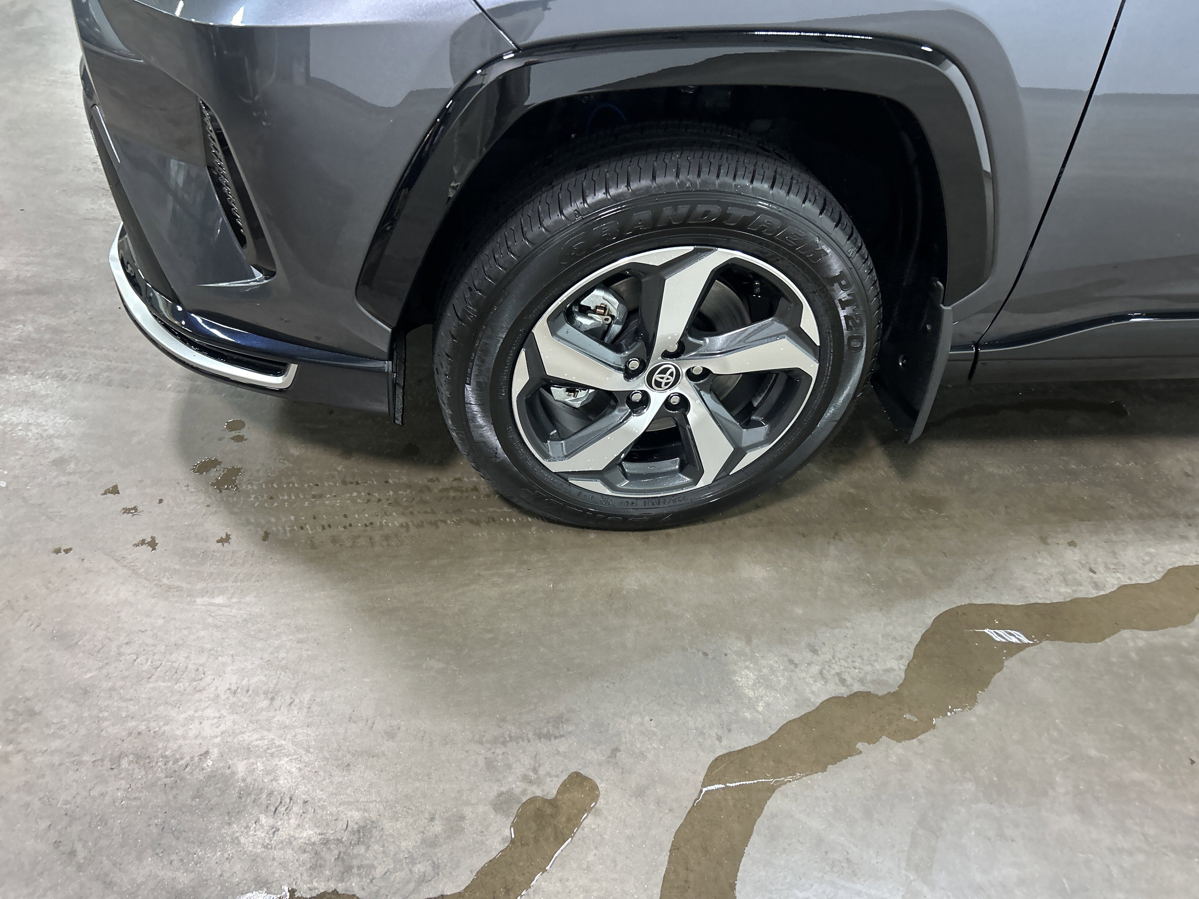 2025 Toyota RAV4 Plug-in Hybrid SE