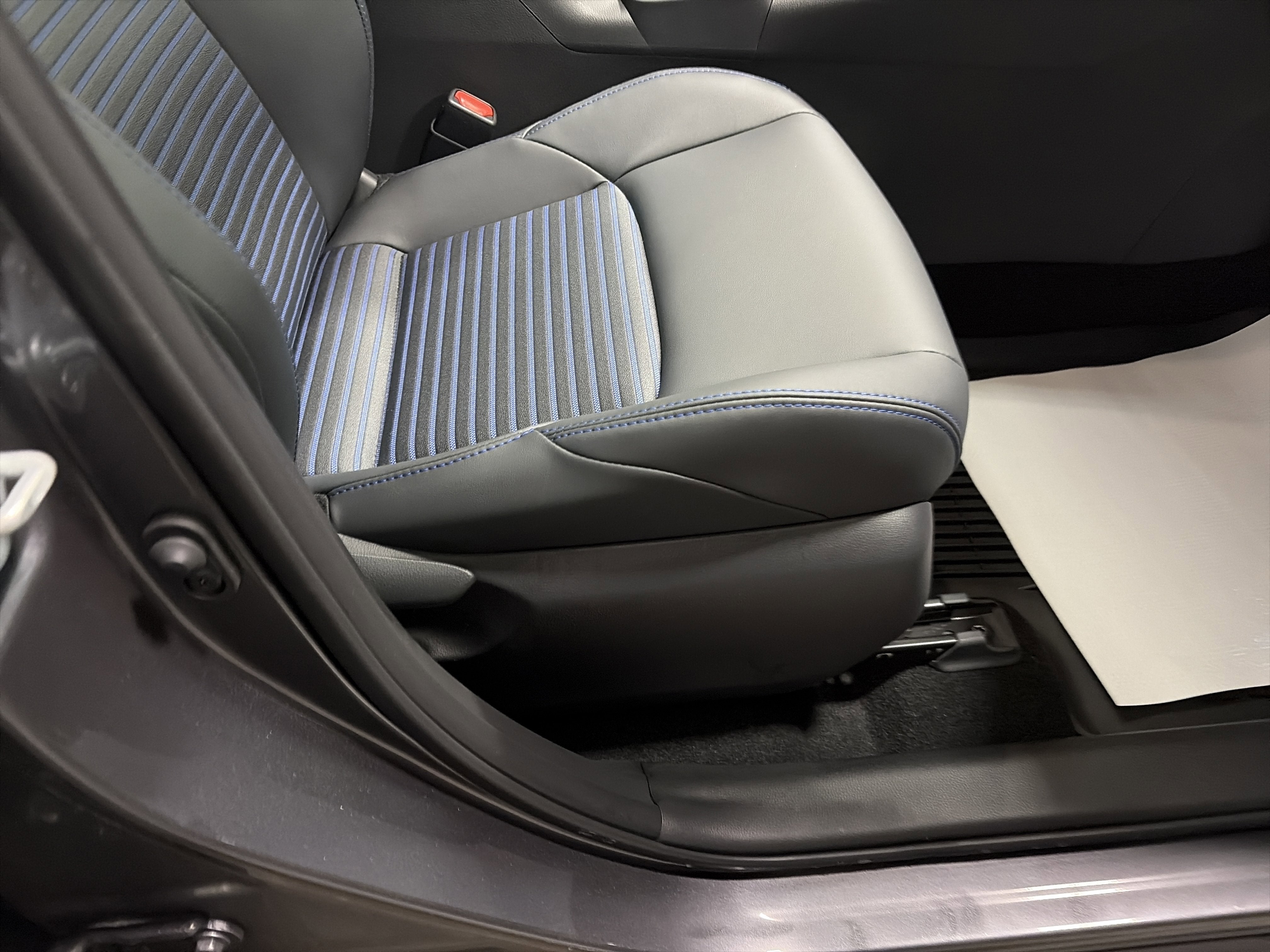 2025 Toyota RAV4 Hybrid Hybrid XSE