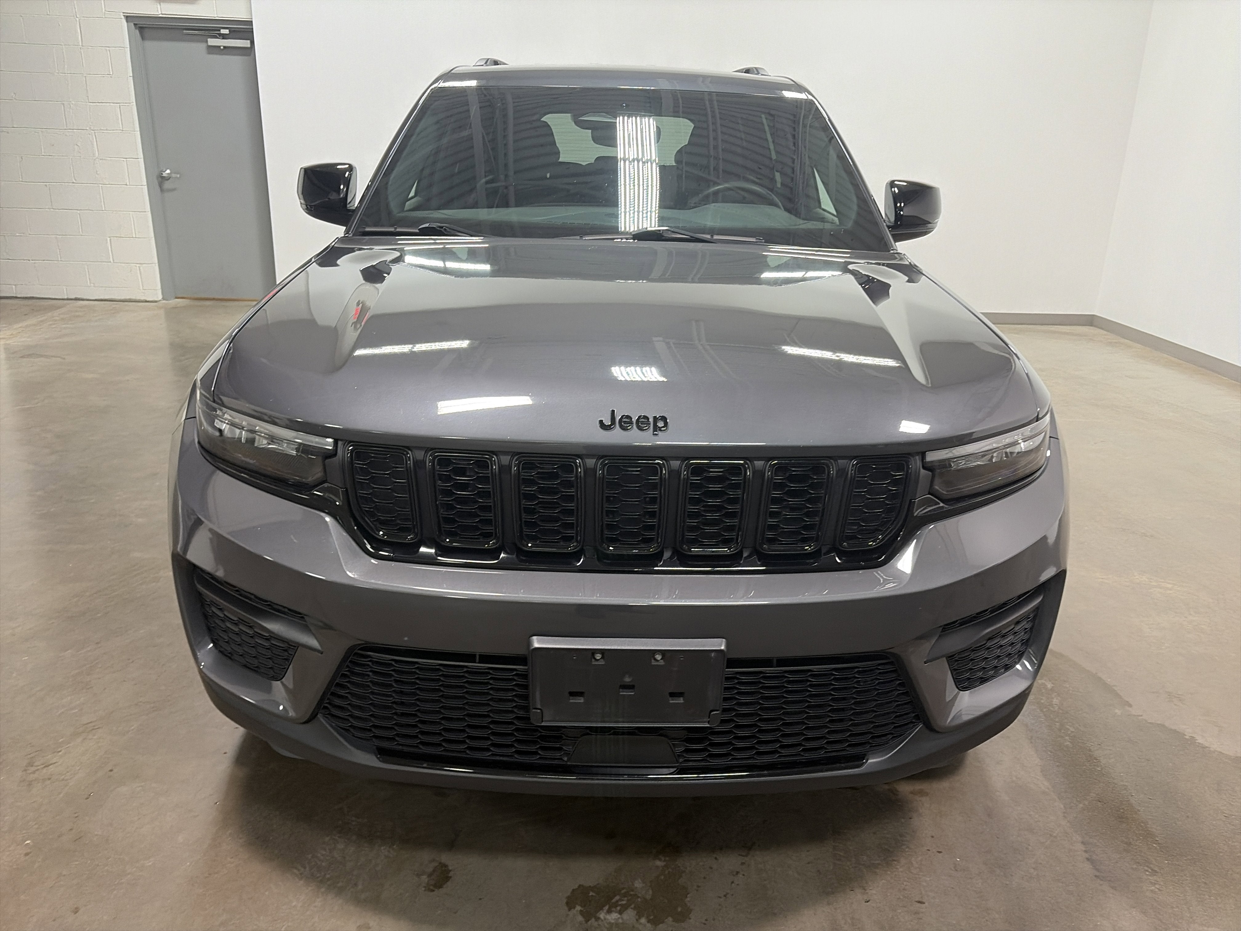 2022 Jeep Grand Cherokee Altitude