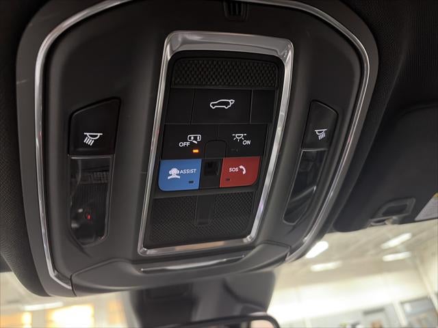 2022 Jeep Grand Cherokee Altitude