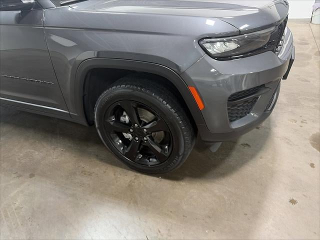 2022 Jeep Grand Cherokee Altitude