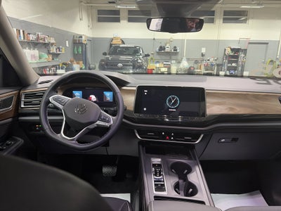2025 Volkswagen Atlas 2.0T SE