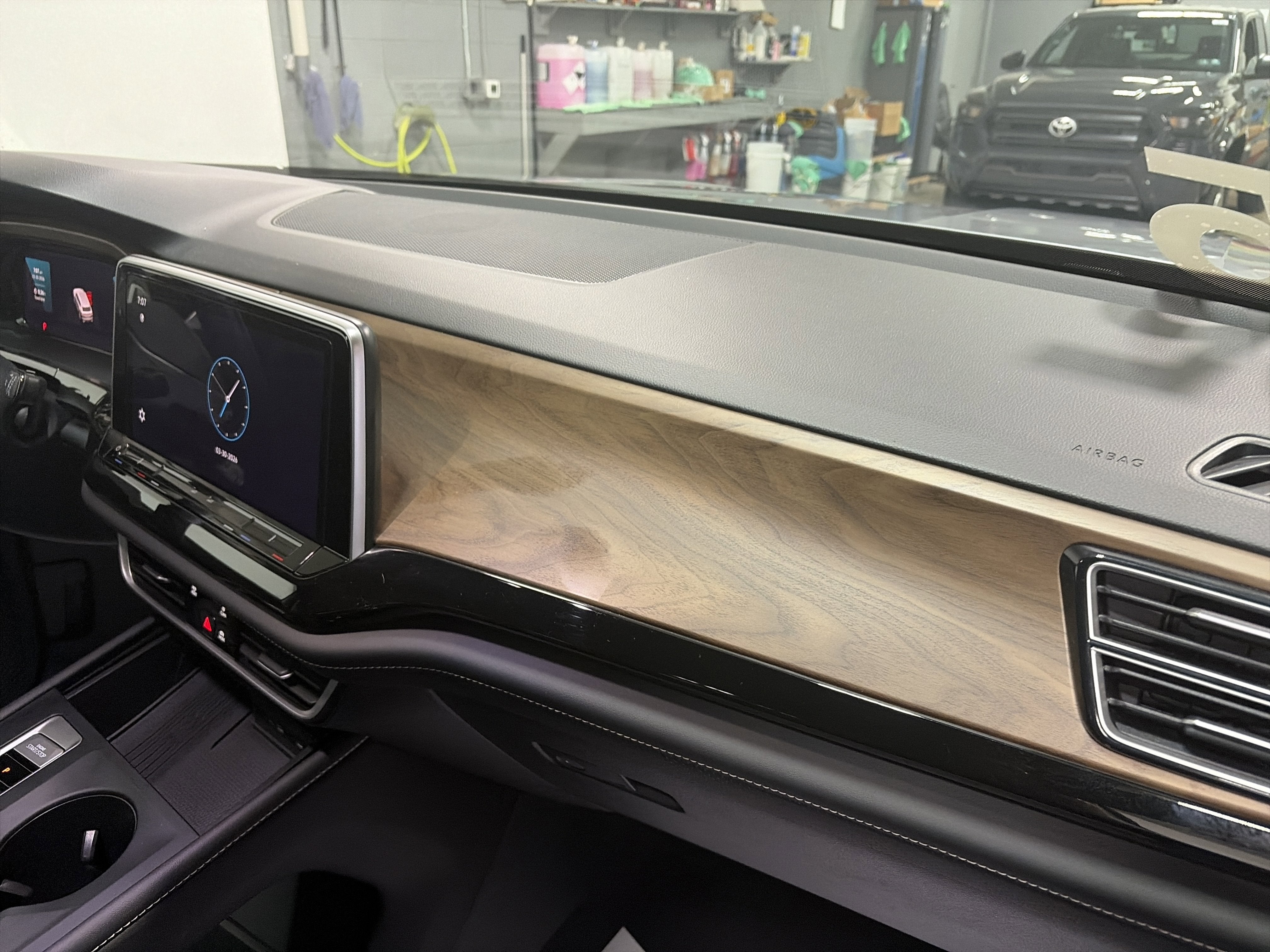 2025 Volkswagen Atlas 2.0T SE