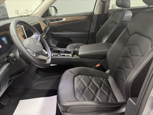 2025 Volkswagen Atlas 2.0T SE