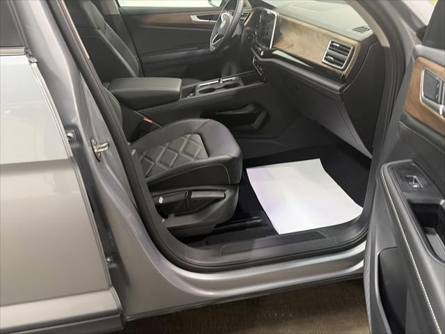 2025 Volkswagen Atlas 2.0T SE
