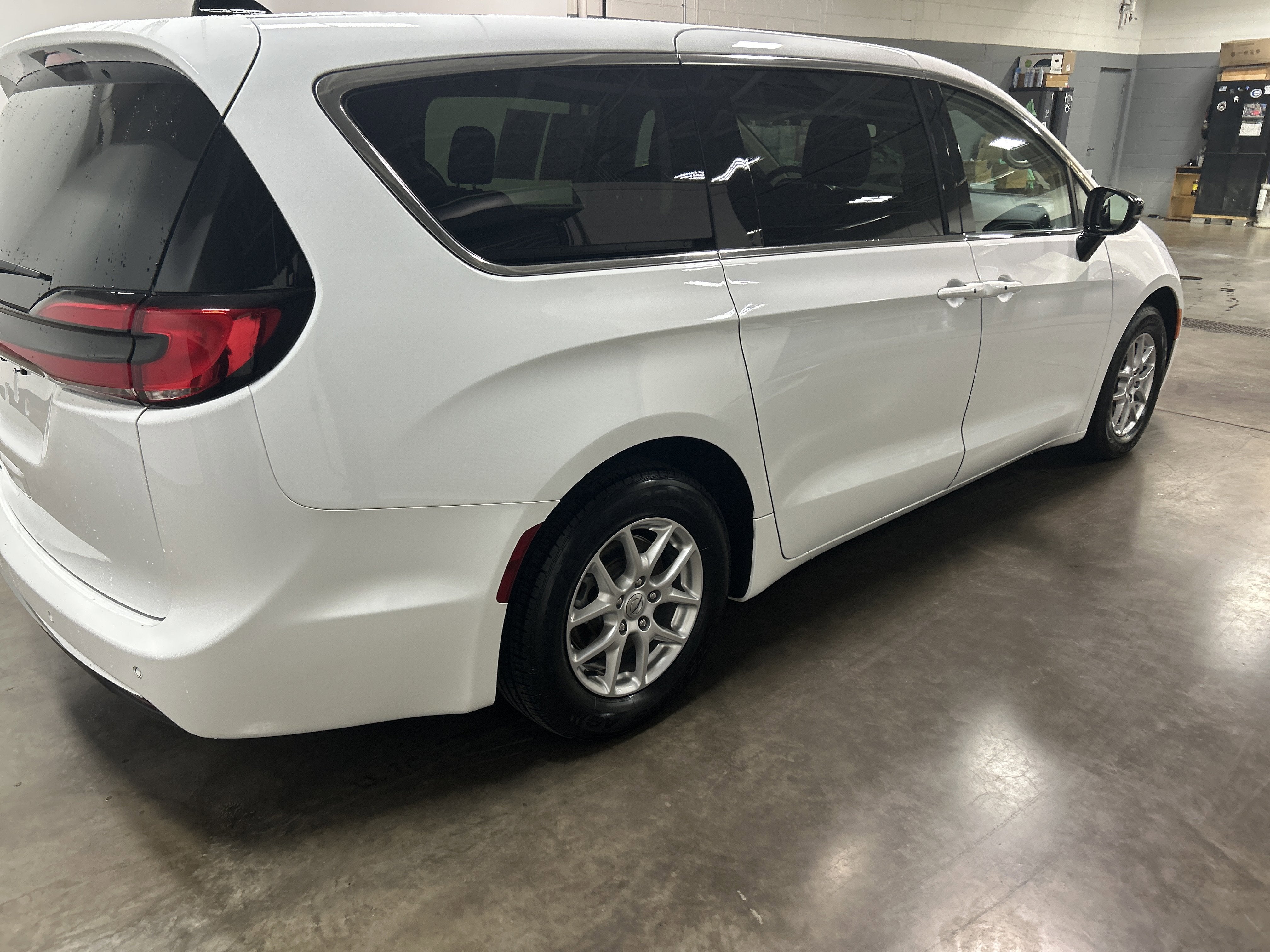 2024 Chrysler Pacifica Touring L