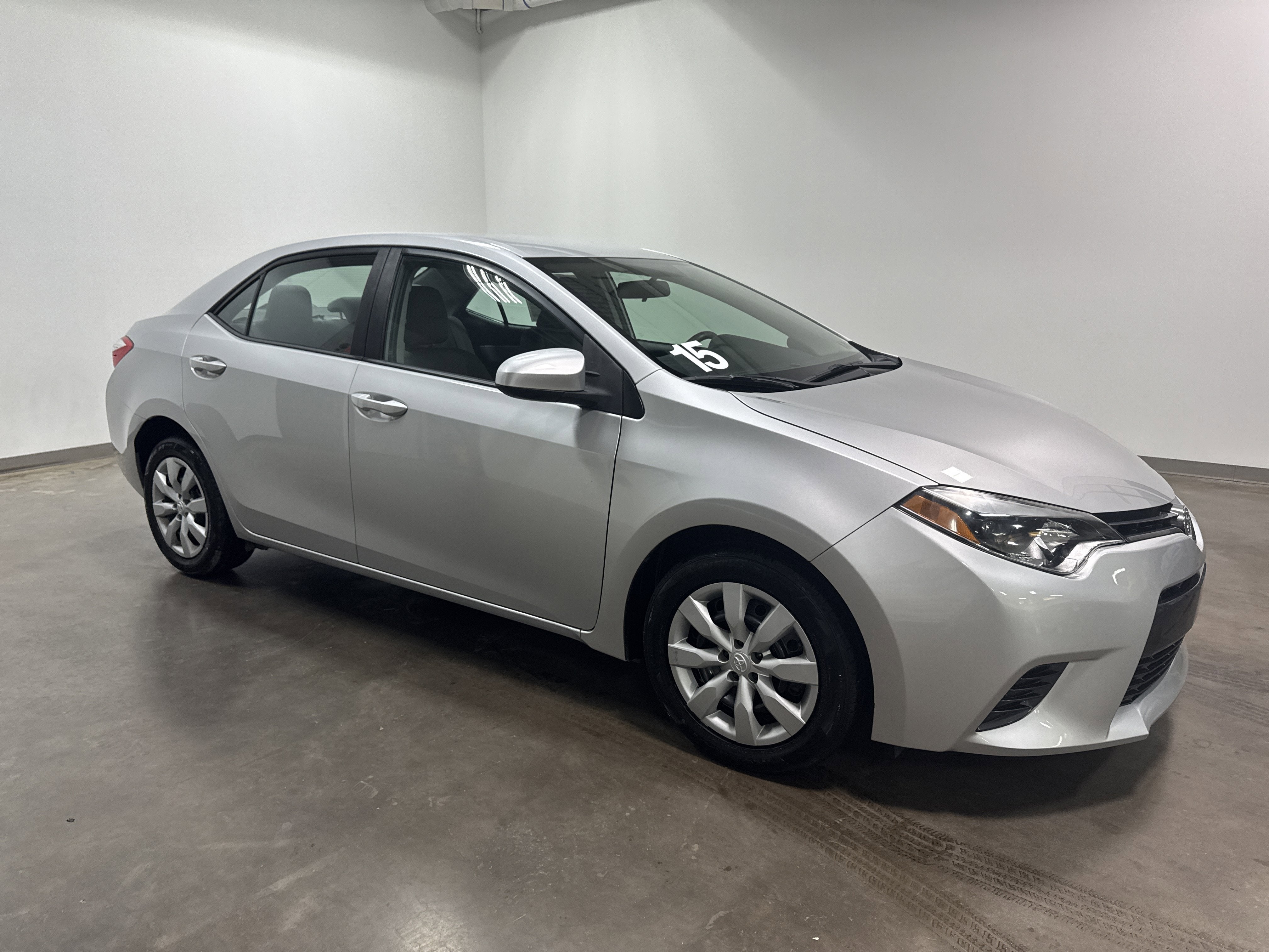 Used 2015 Toyota Corolla LE with VIN 2T1BURHE6FC321248 for sale in Hollidaysburg, PA