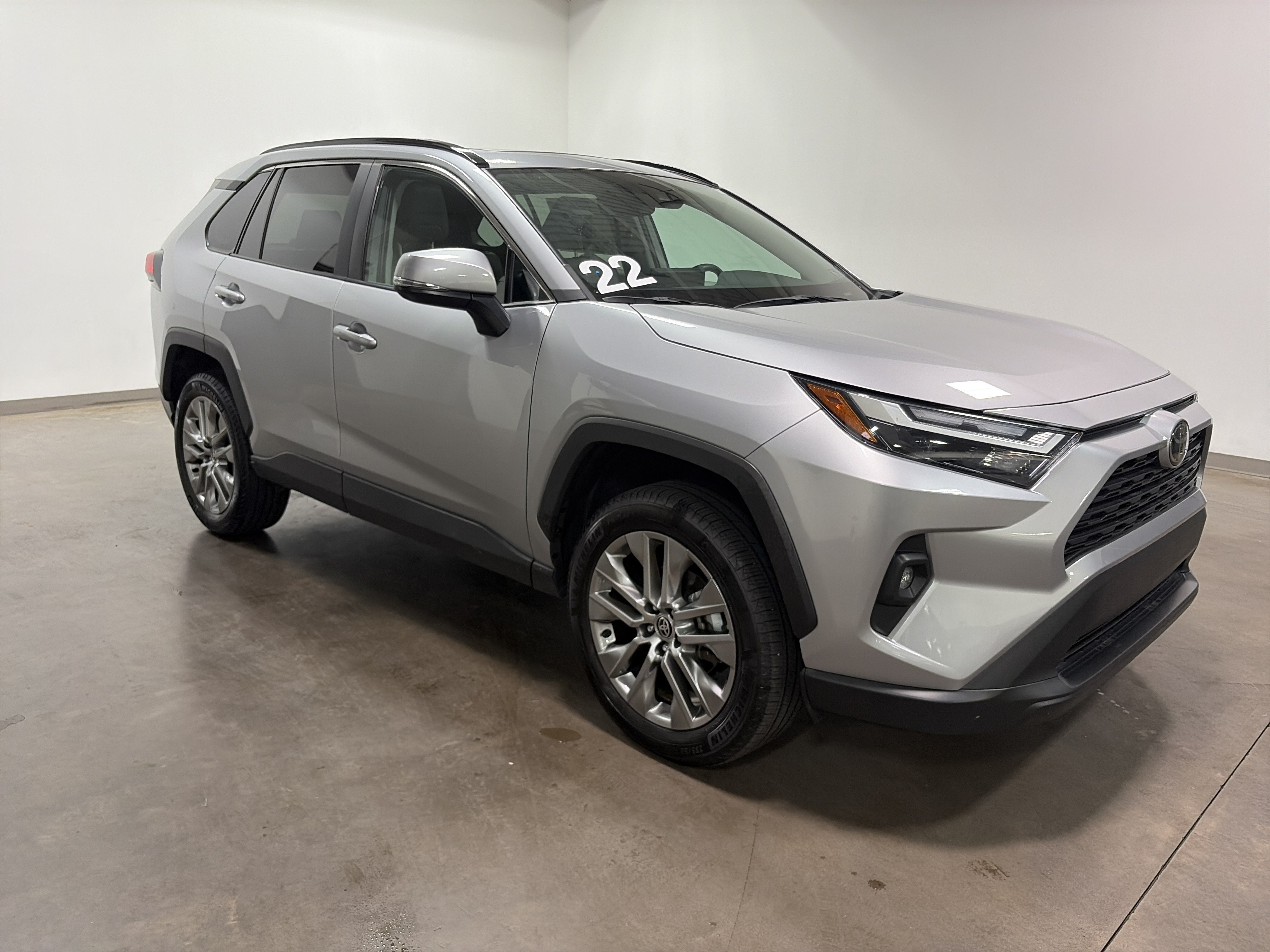 2022 Toyota RAV4 XLE Premium
