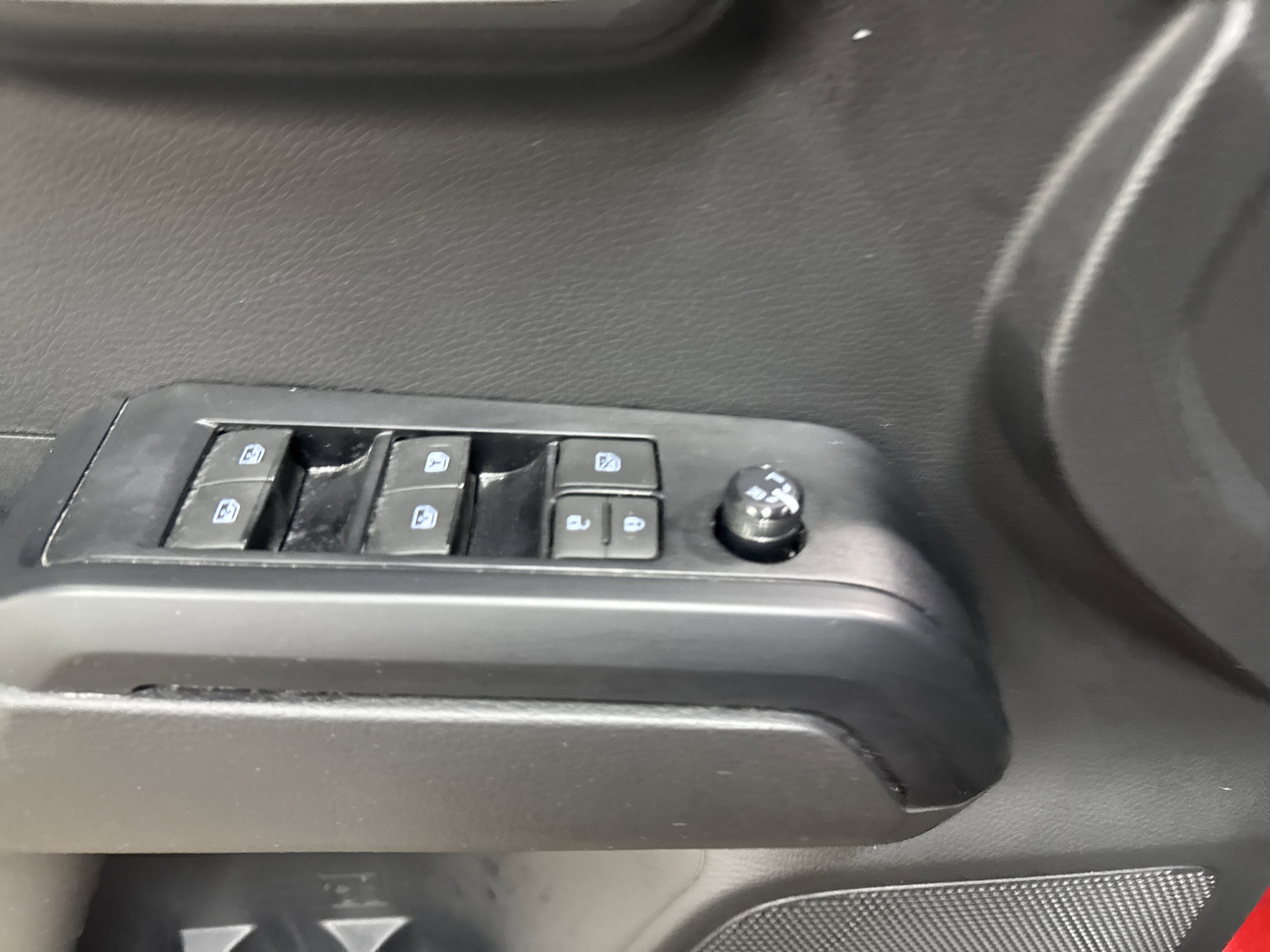 2020 Toyota Tacoma SR