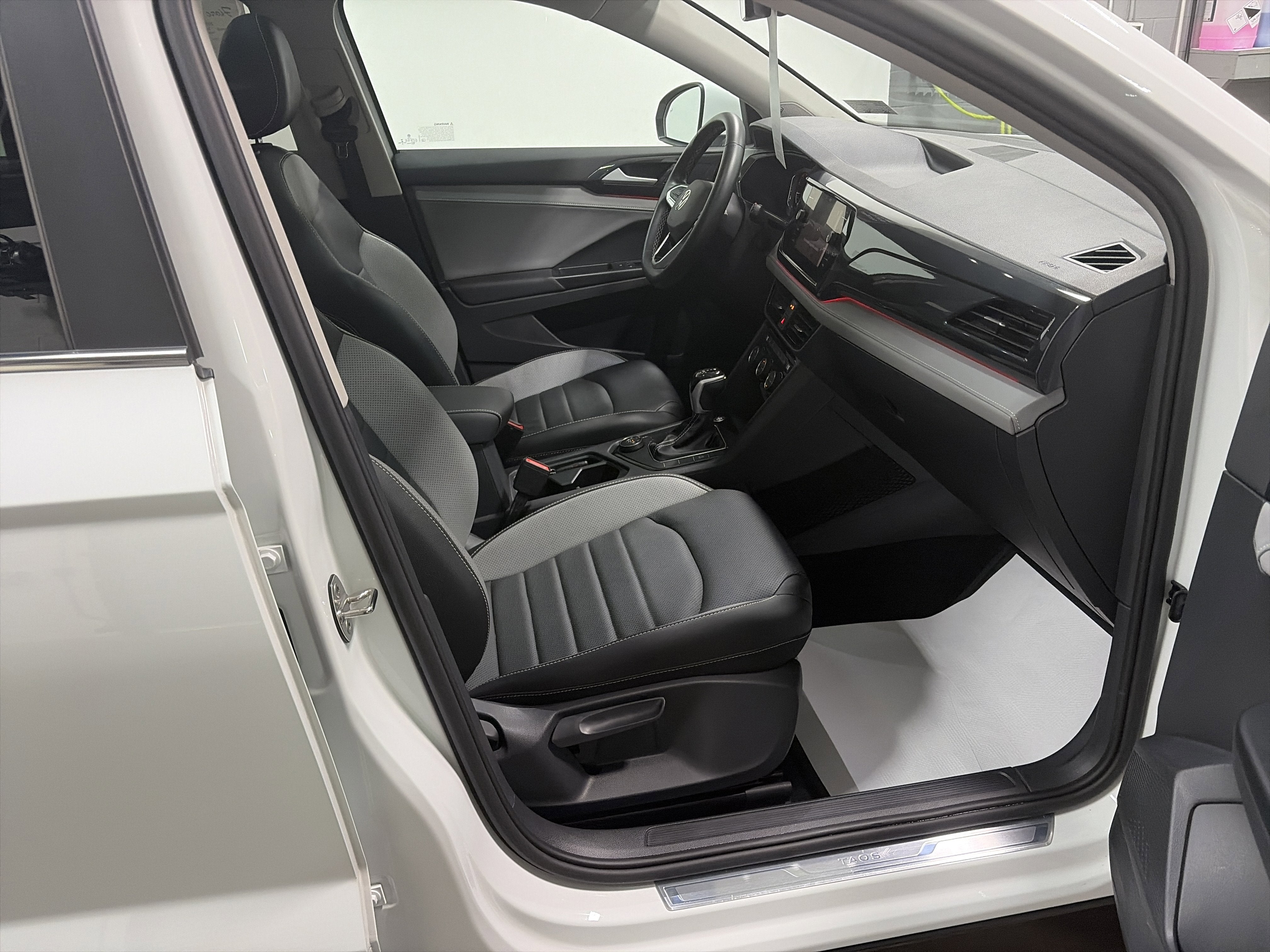 2022 Volkswagen Taos SEL