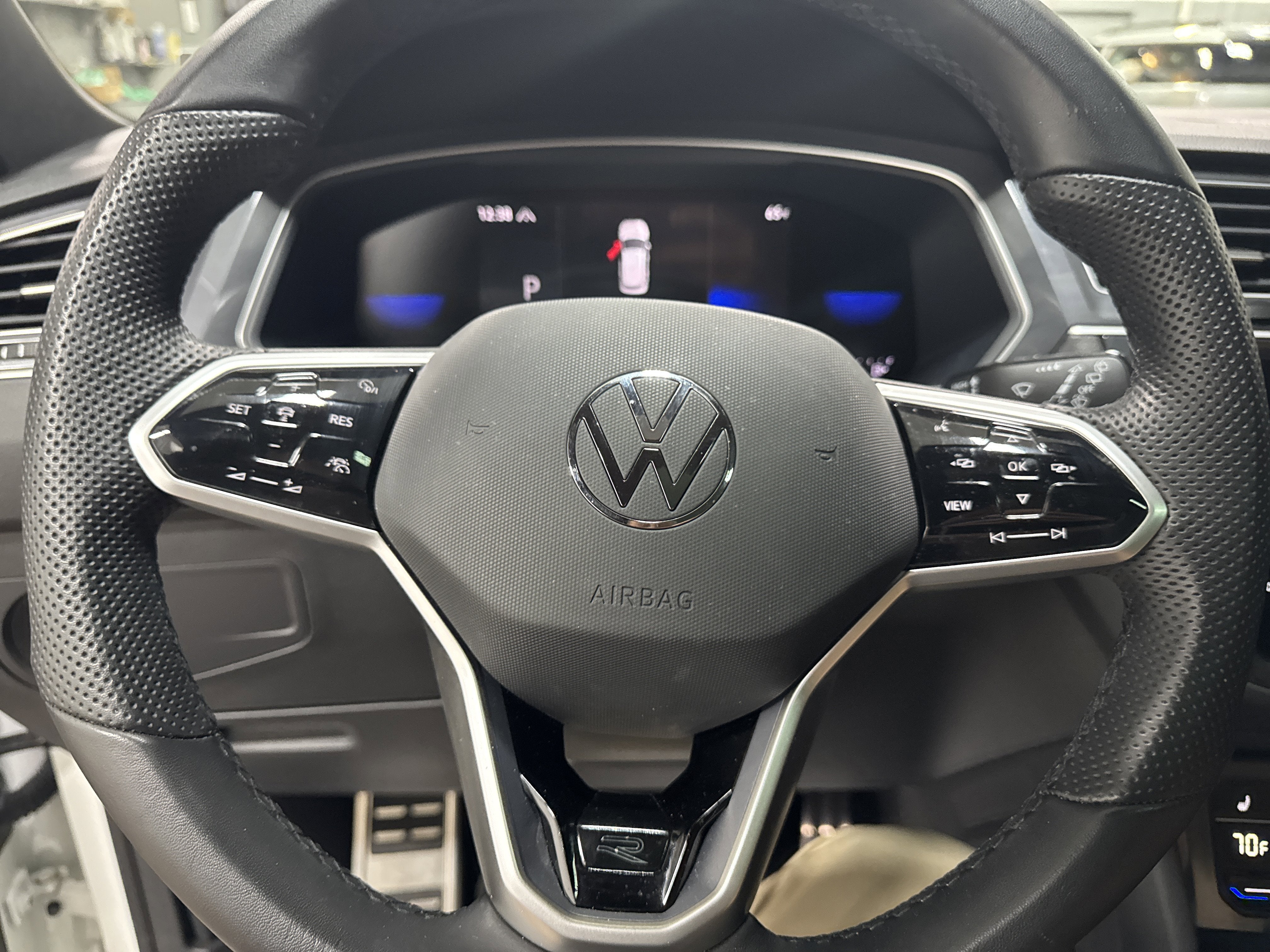 2024 Volkswagen Tiguan SE R-Line Black