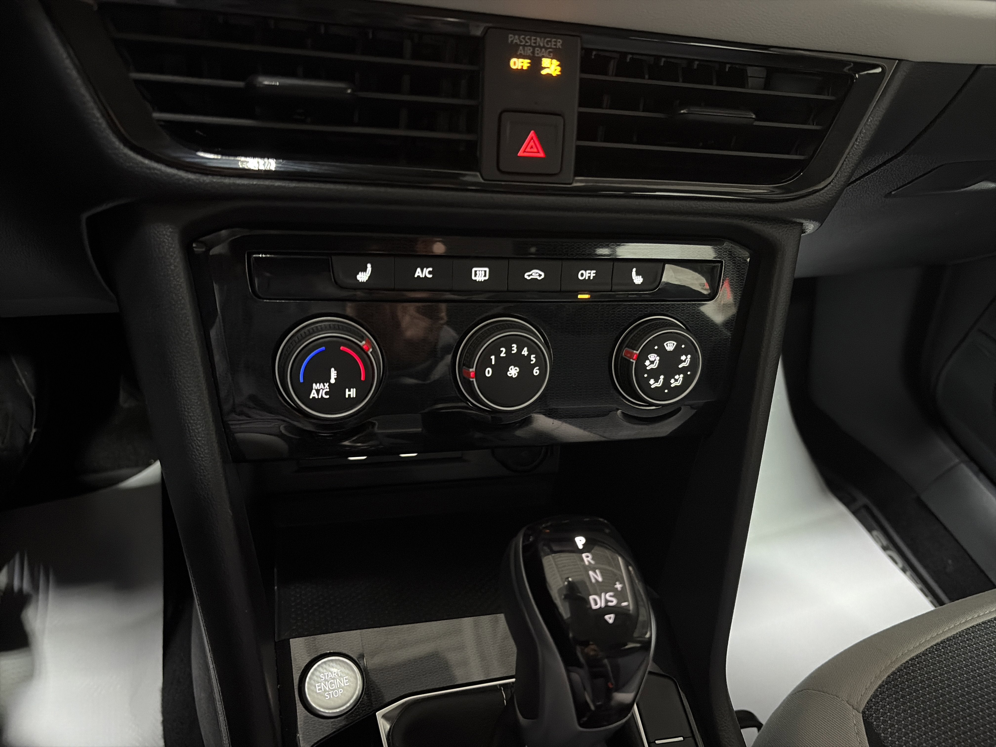 2025 Volkswagen Taos S