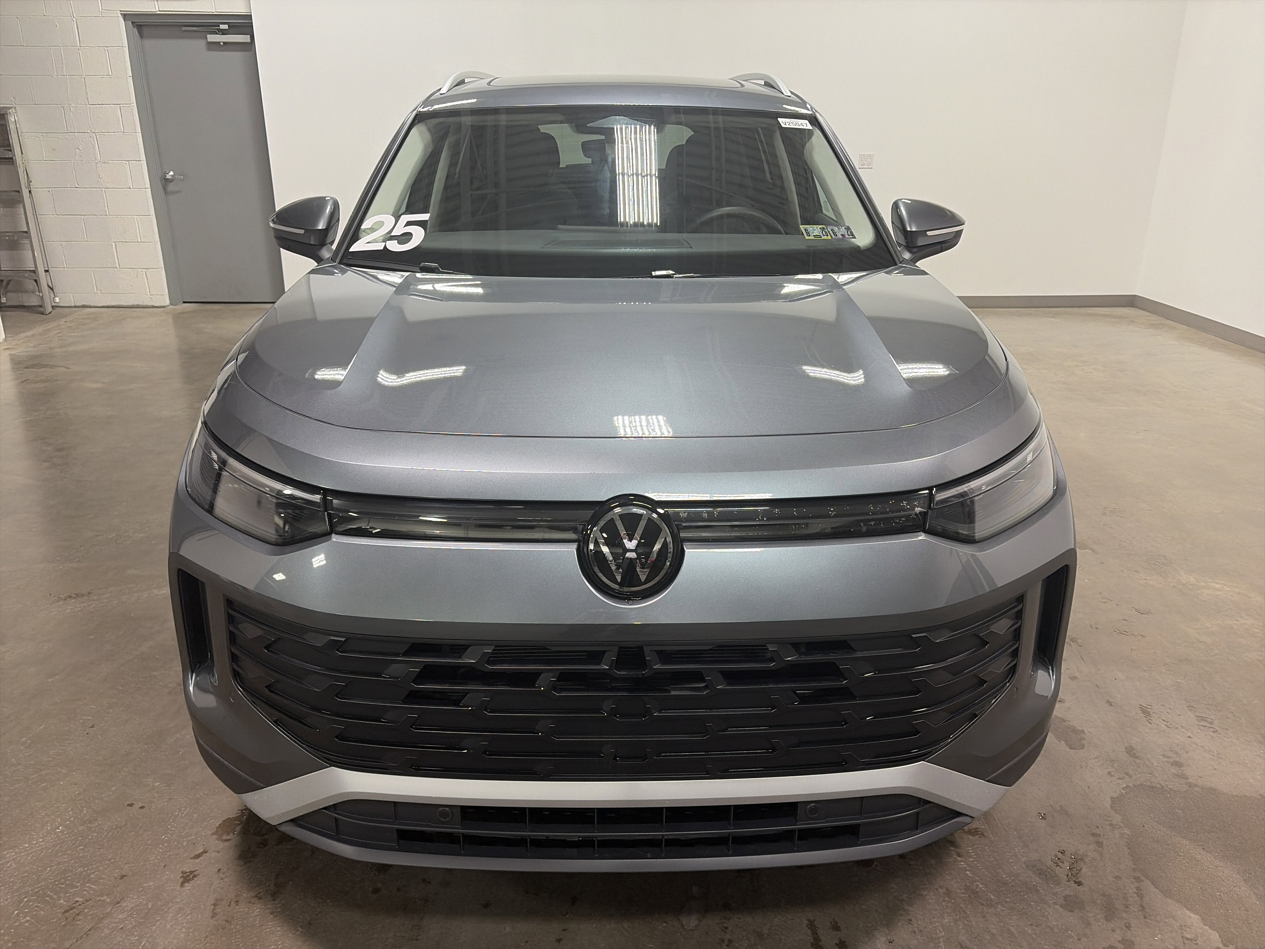 2025 Volkswagen Tiguan SE