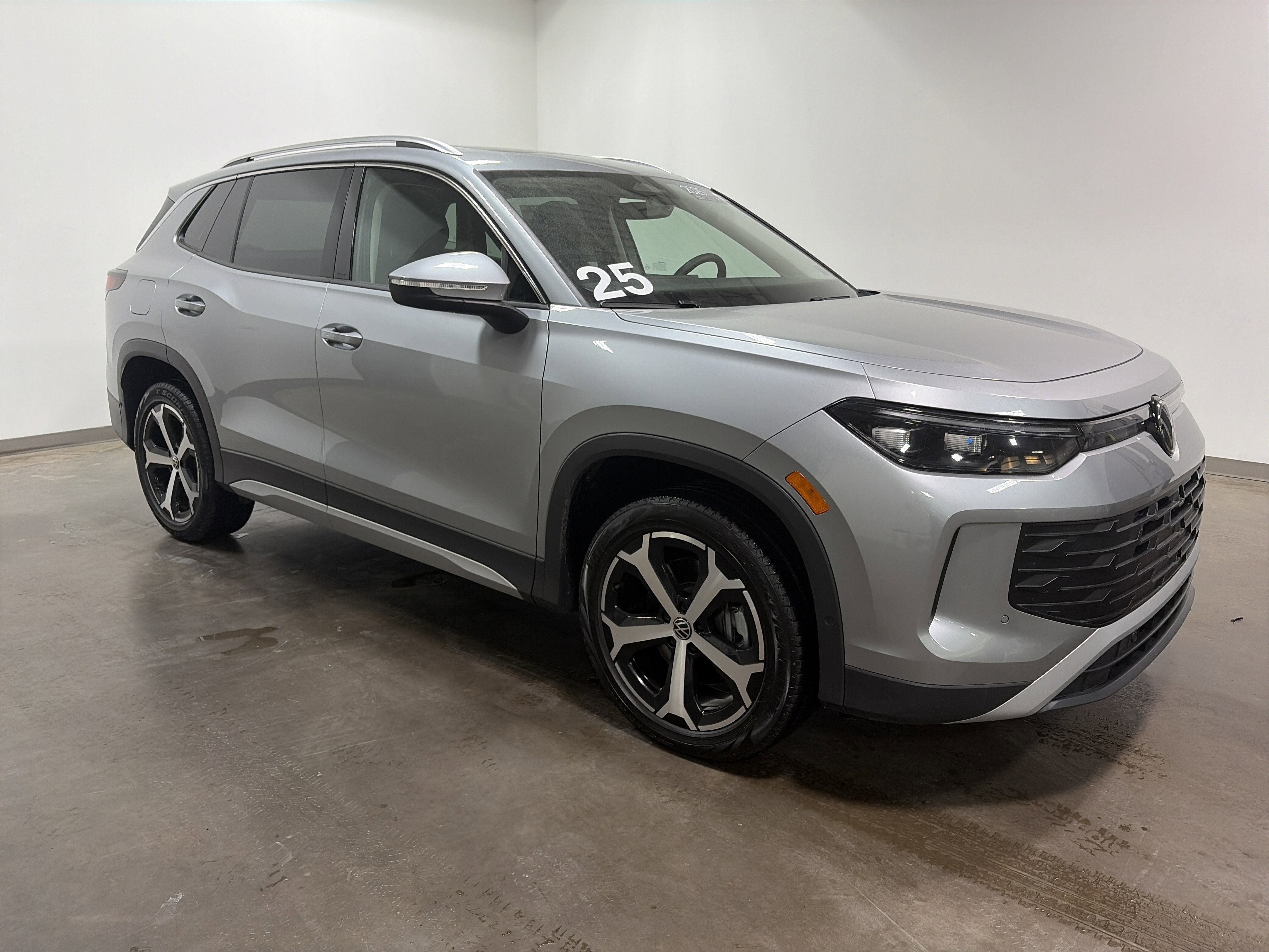 2025 Volkswagen Tiguan SE