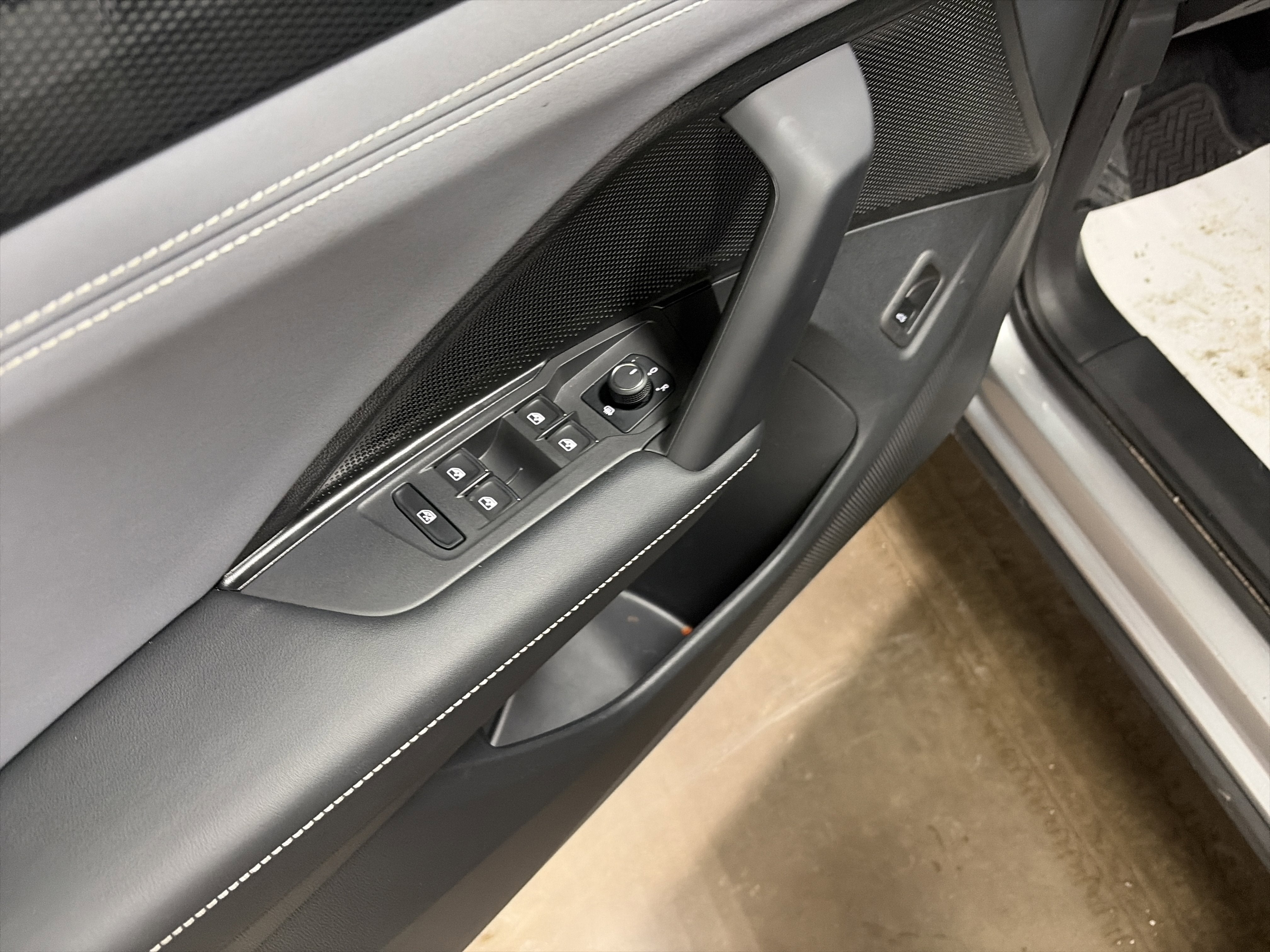 2025 Volkswagen Tiguan SE