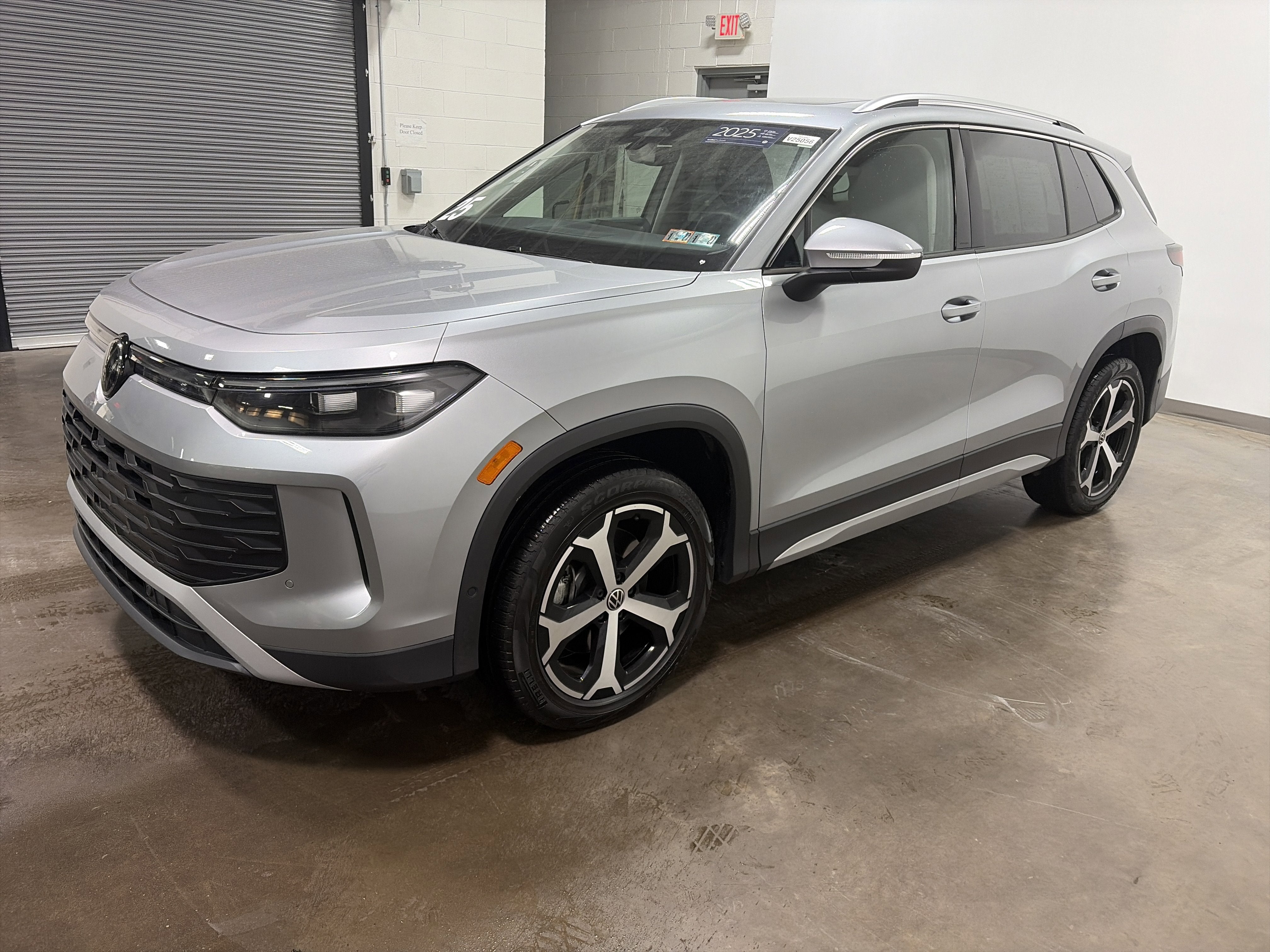 2025 Volkswagen Tiguan SE