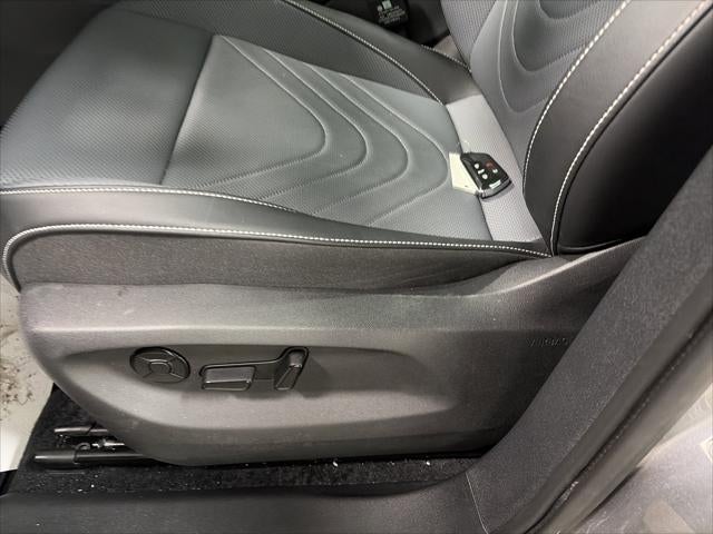 2025 Volkswagen Tiguan SE