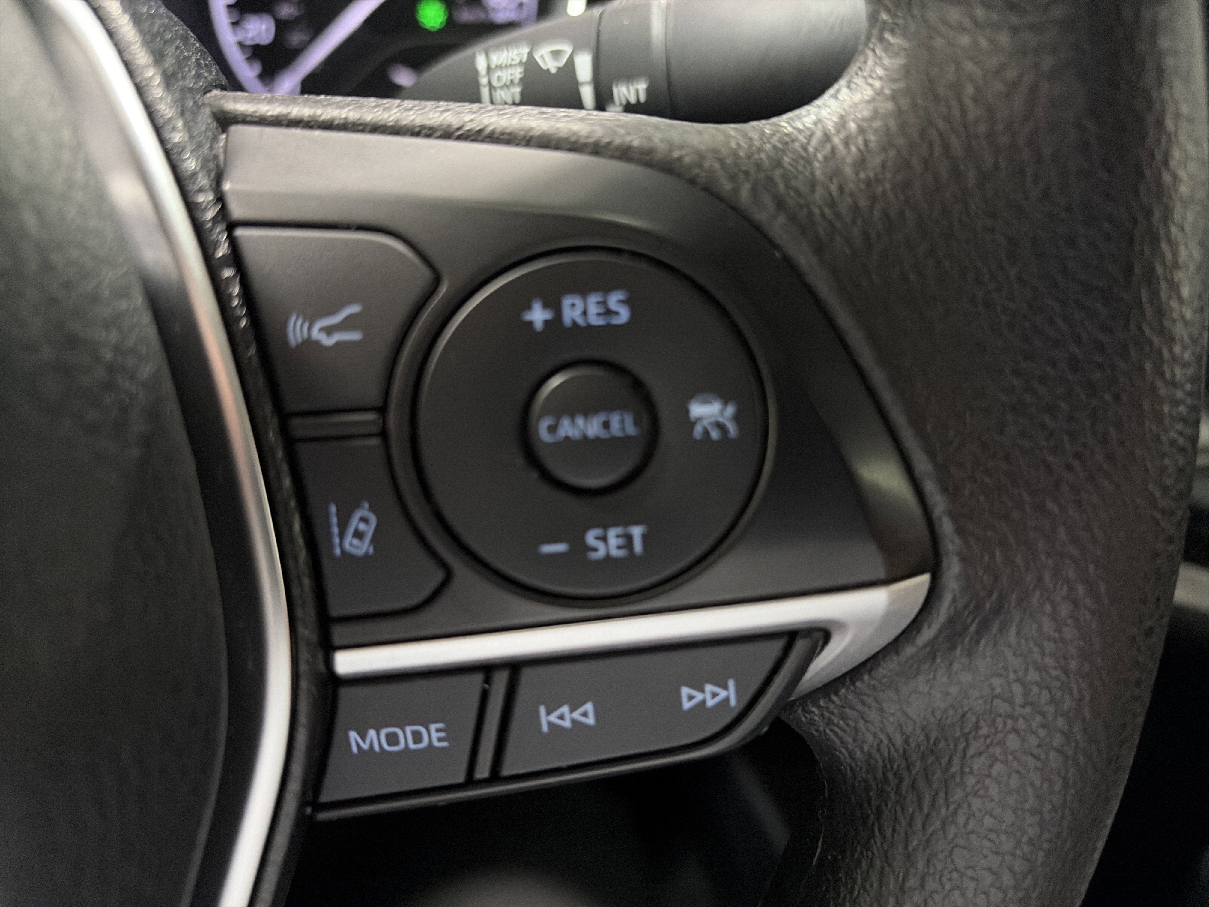 2023 Toyota Camry Hybrid LE