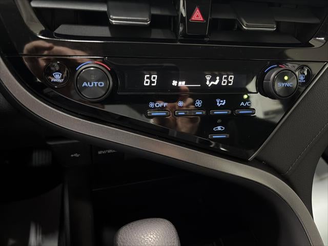 2023 Toyota Camry Hybrid LE