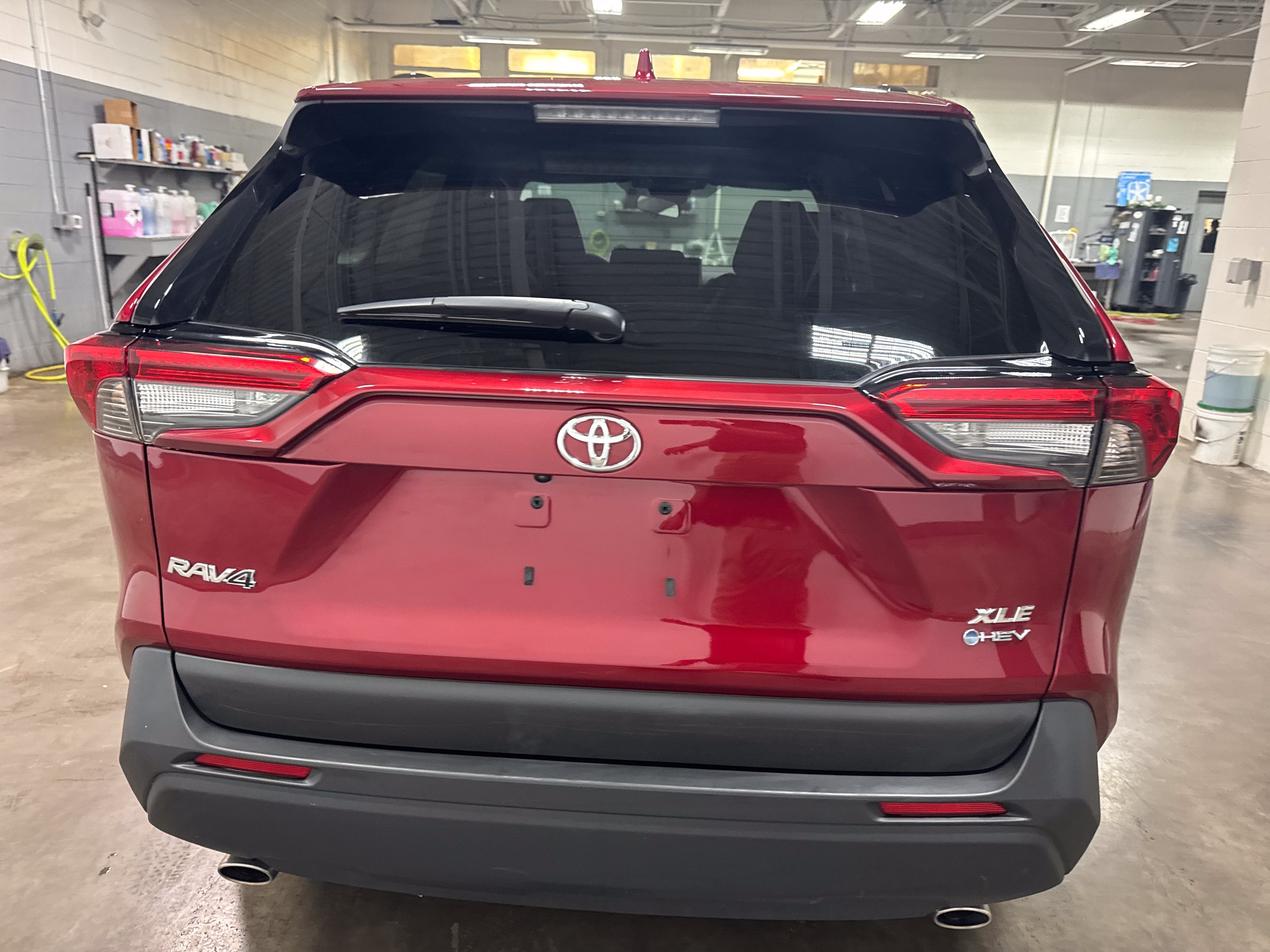 2025 Toyota RAV4 Hybrid XLE