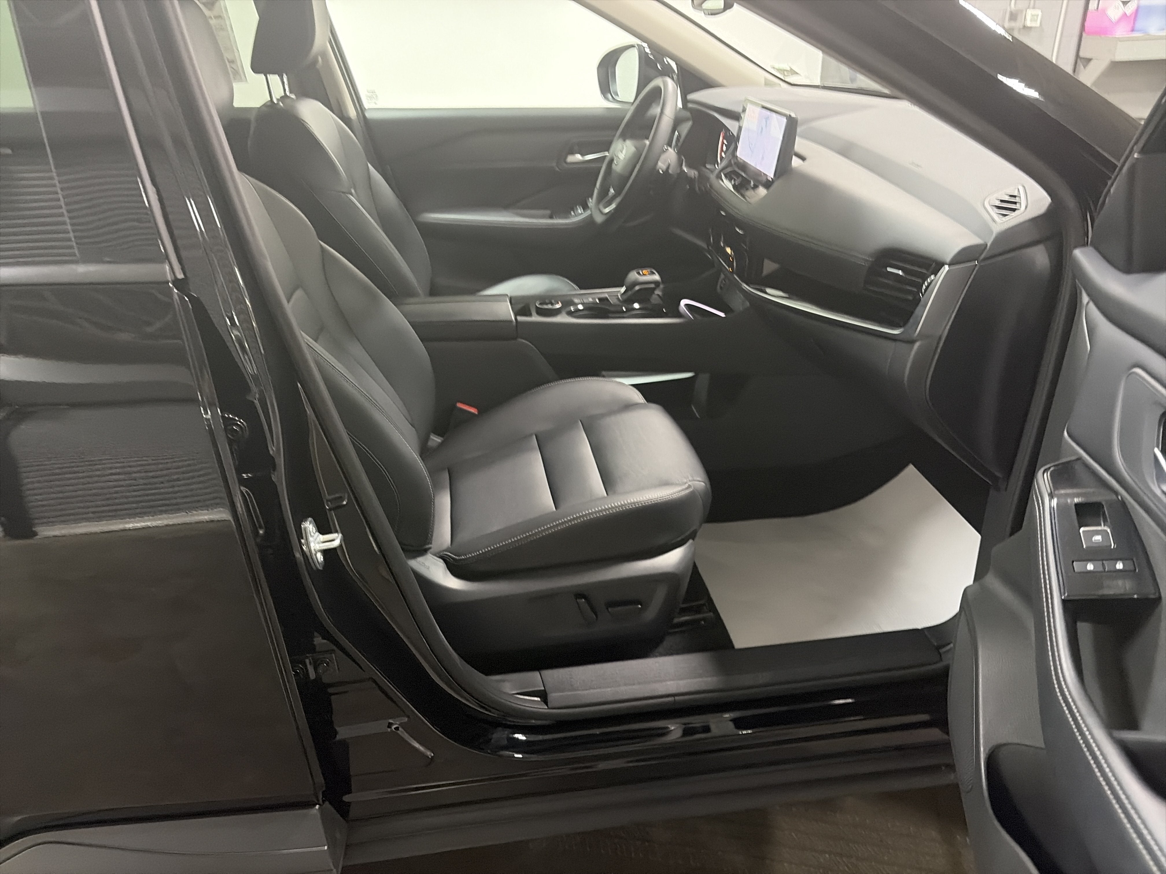 2026 Nissan Rogue SL