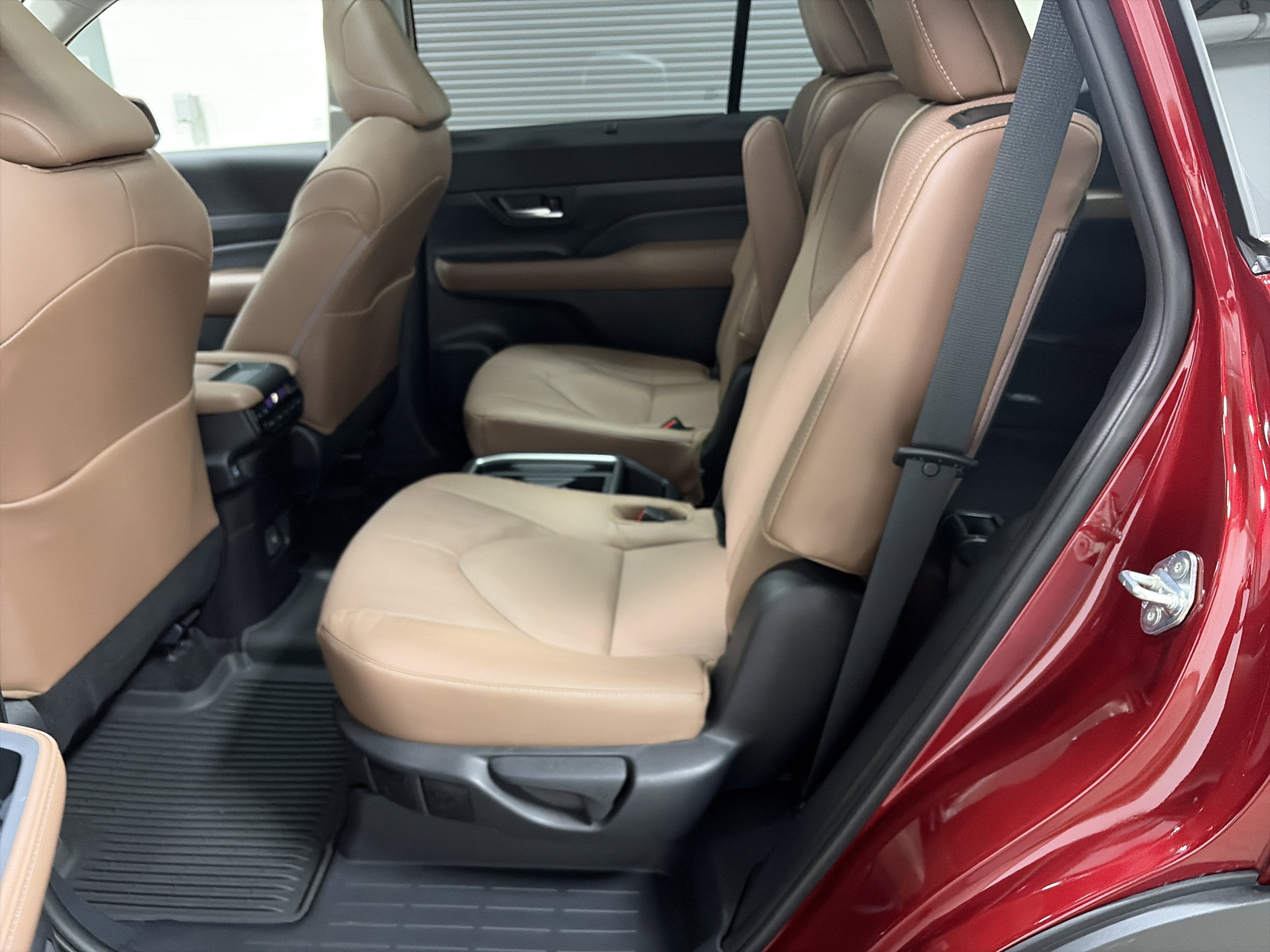 2025 Toyota Grand Highlander Platinum