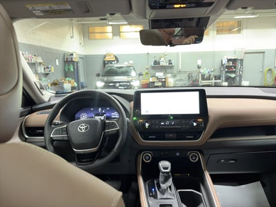 2025 Toyota Grand Highlander Platinum
