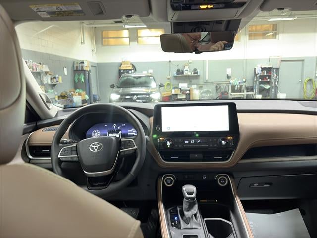 2025 Toyota Grand Highlander Platinum